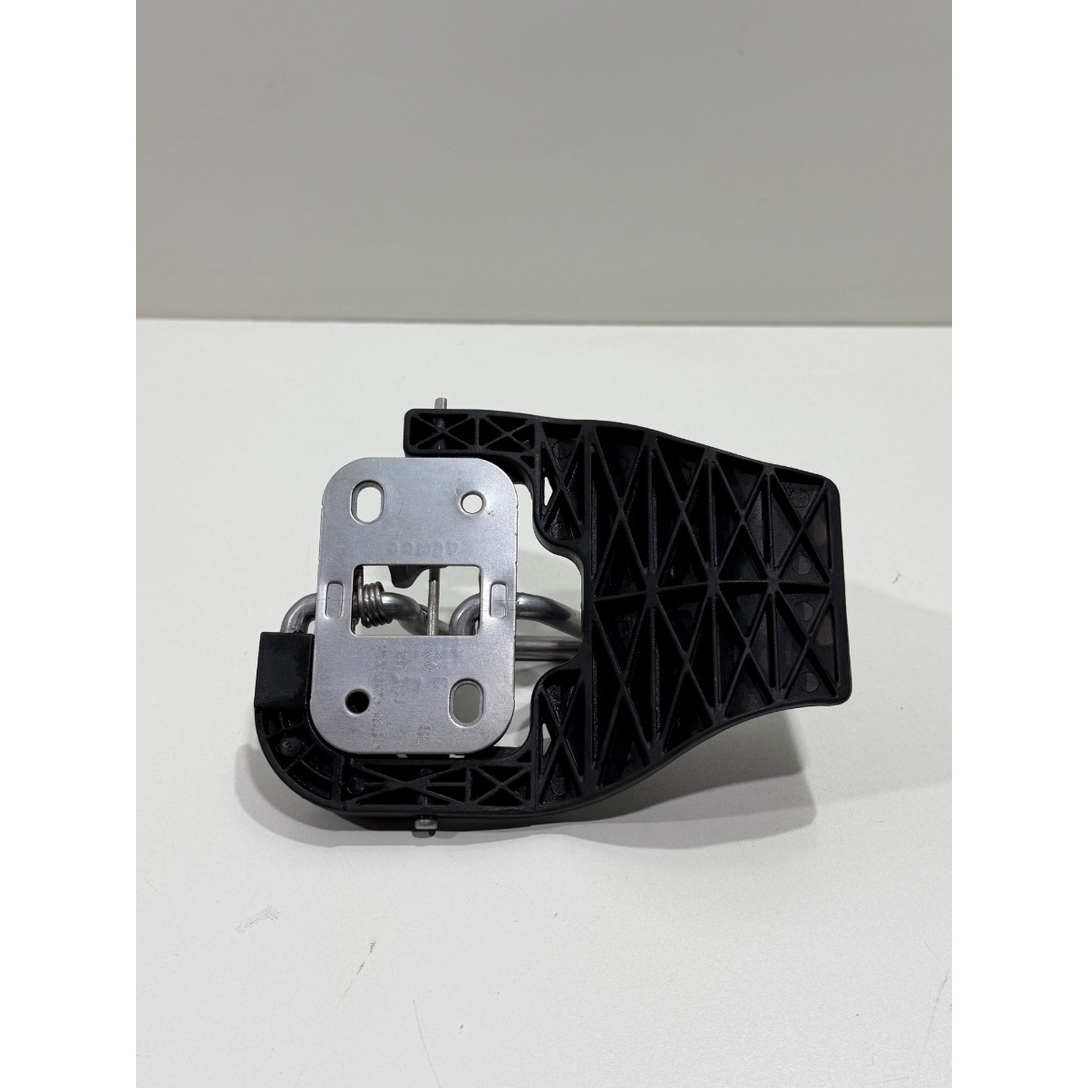 Batente Fechadura Do Capô Volkswagen Nivus 21/26 (Usado) - Imagem 5