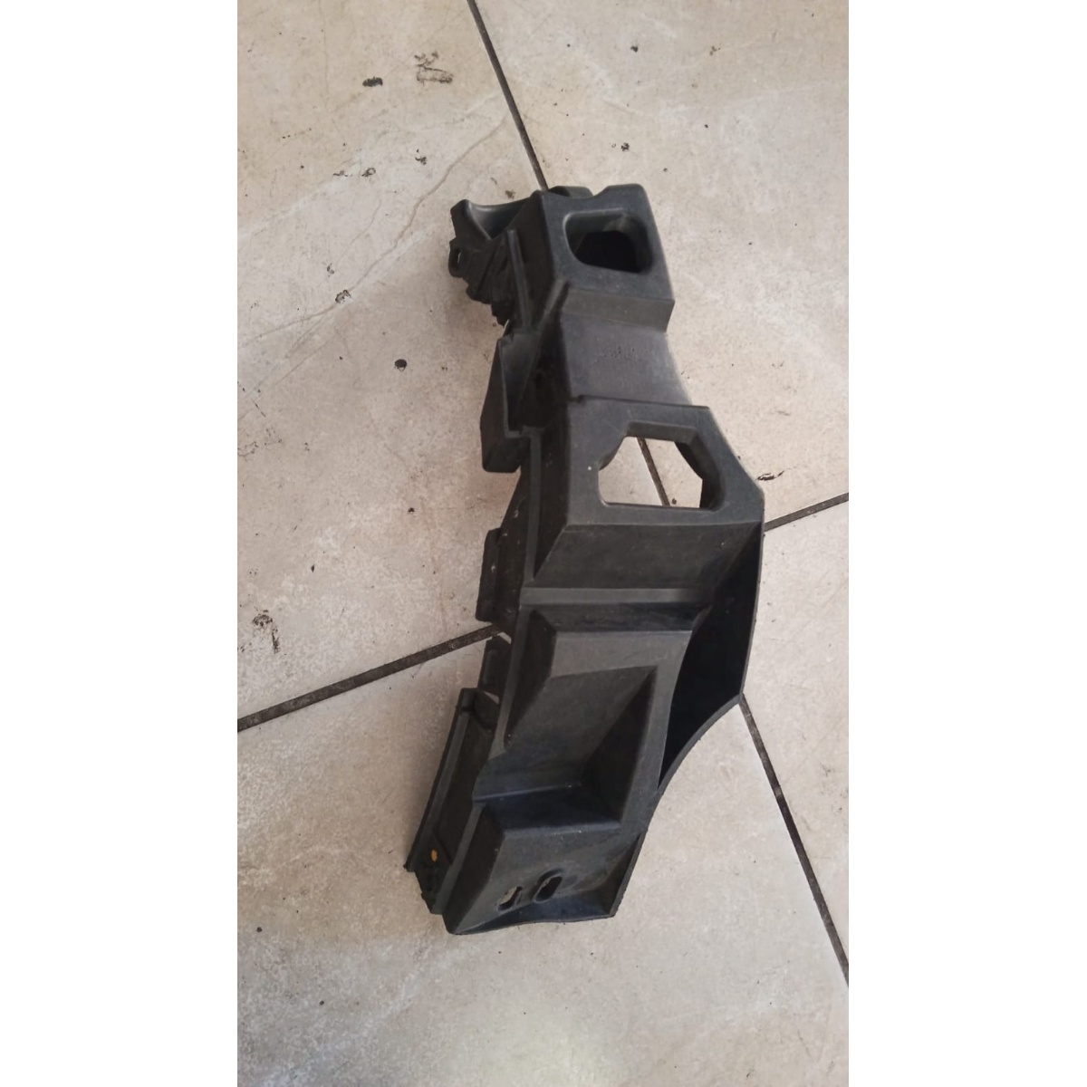 Guia Parachoque Traseiro Esquerdo Renault Fluence 2012-2018 - Imagem 2