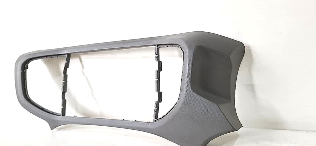 Moldura Acabamento Multimídia GM Onix Prisma Cinza - Imagem 1