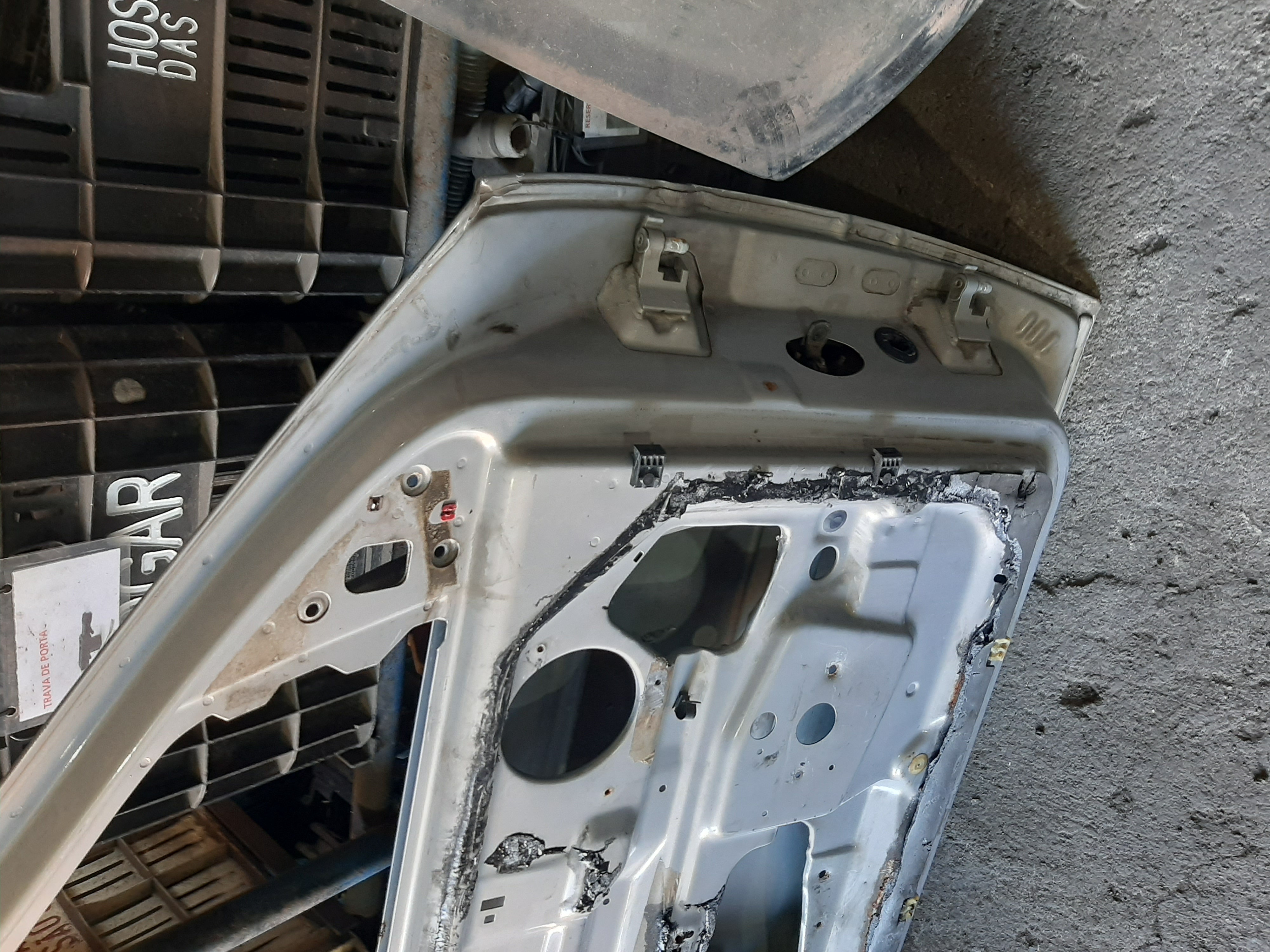 PORTA DIANTEIRA ESCORT ZETEC 4P LADO ESQUERDO (PRATA) - Imagem 9