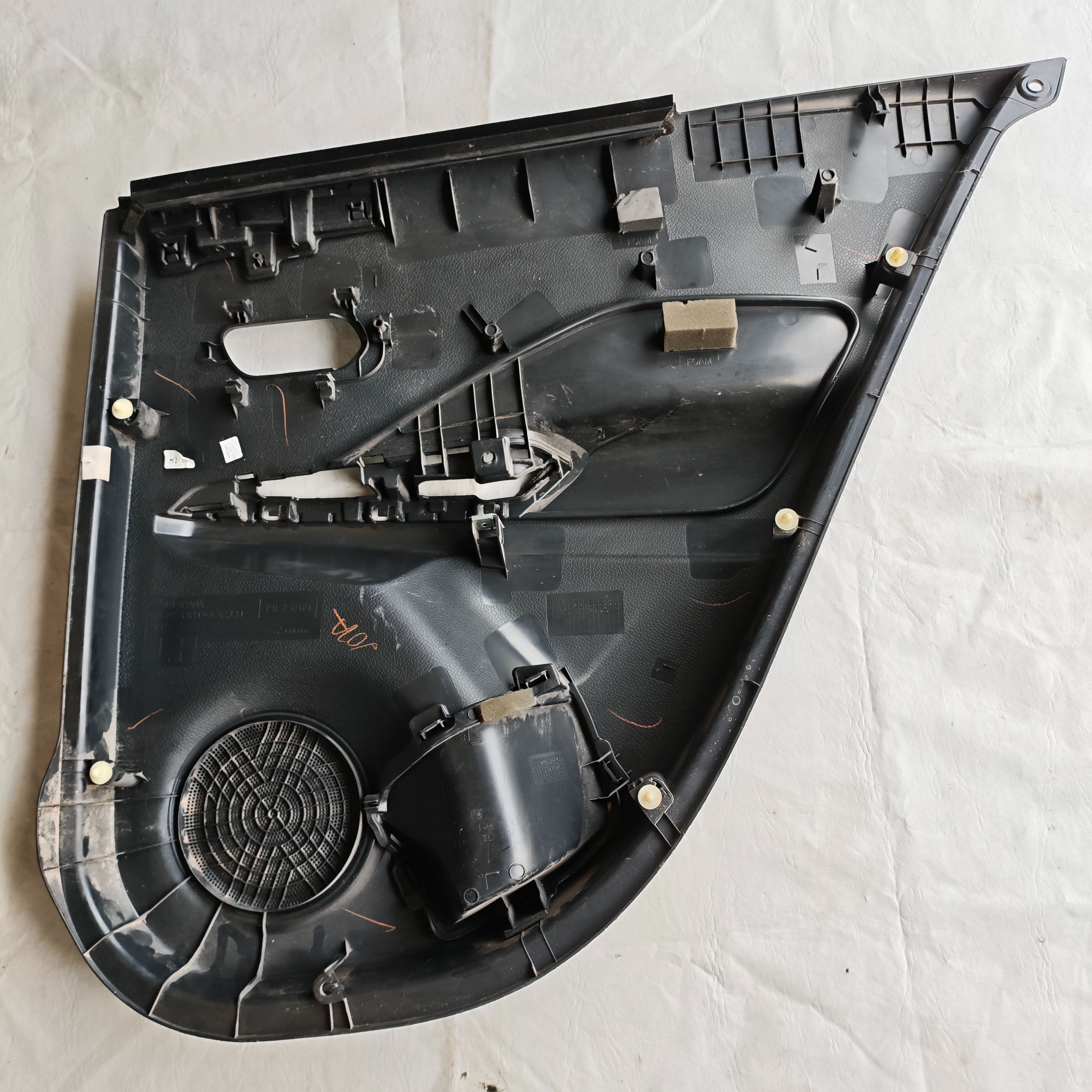 Forro Porta Traseira Esquerda Nissan Kicks - Imagem 5