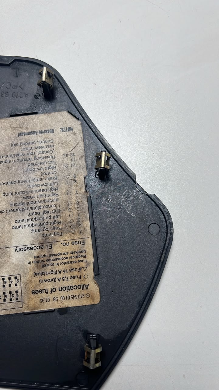 Tampa Lateral Painel Dianteiro Esquerdo Mercedes E320 1997 - Imagem 4