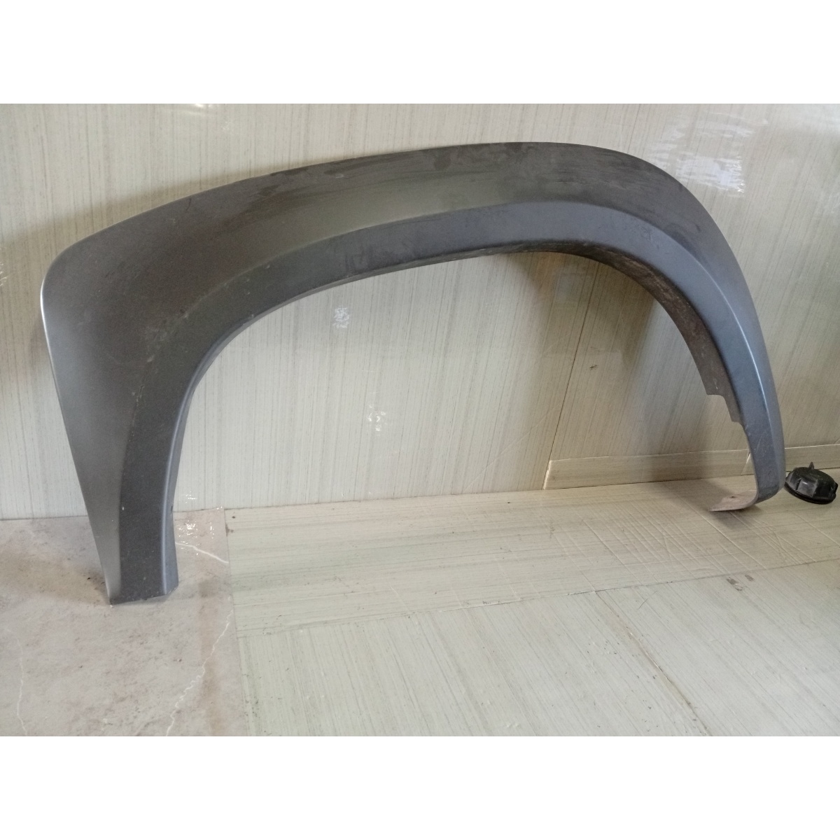 Moldura Paralama Dianteiro Mitsubishi L200 2024 Original Preto - Imagem 2