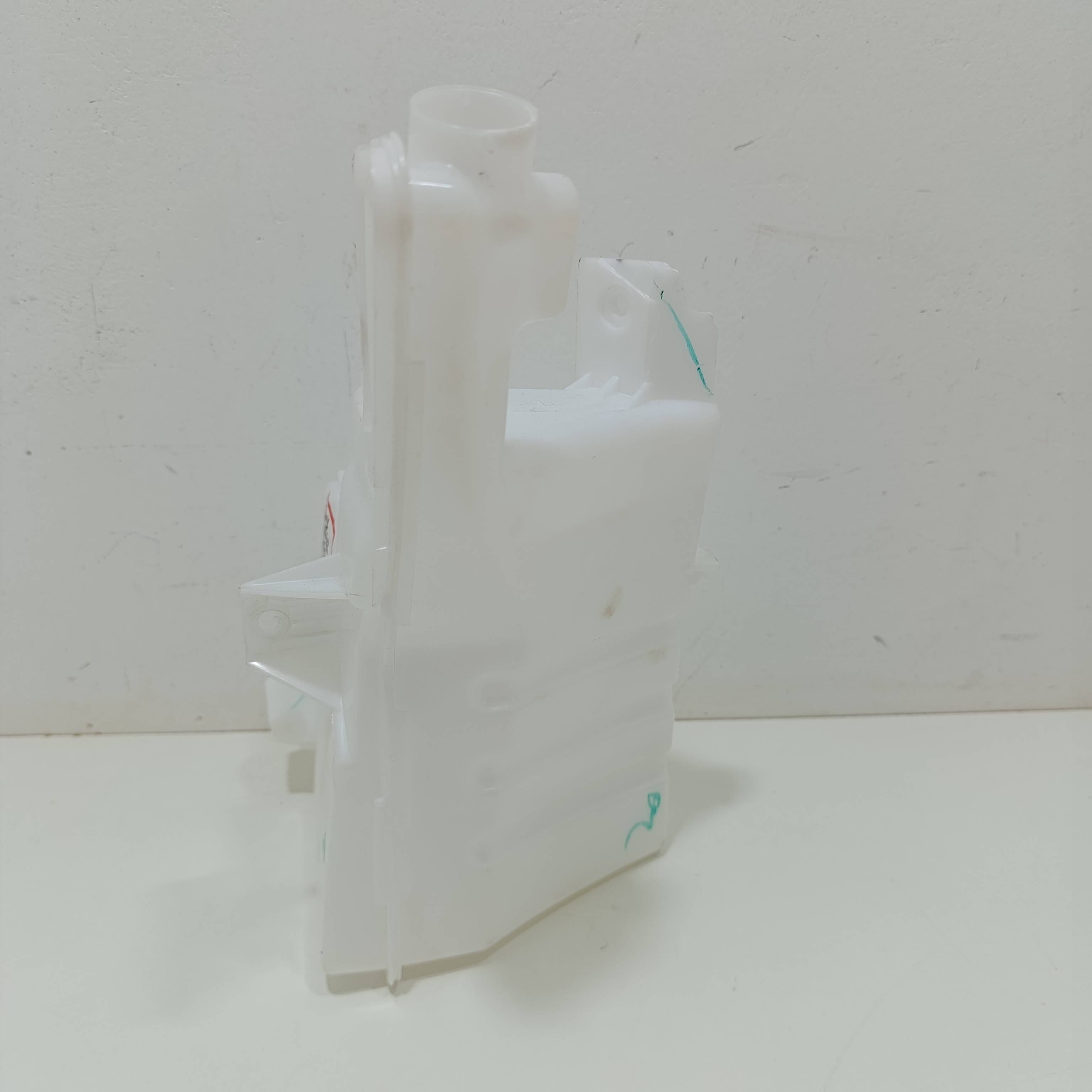 Reservatório Água Parabrisa Onix 2020 A 2024 - Imagem 2