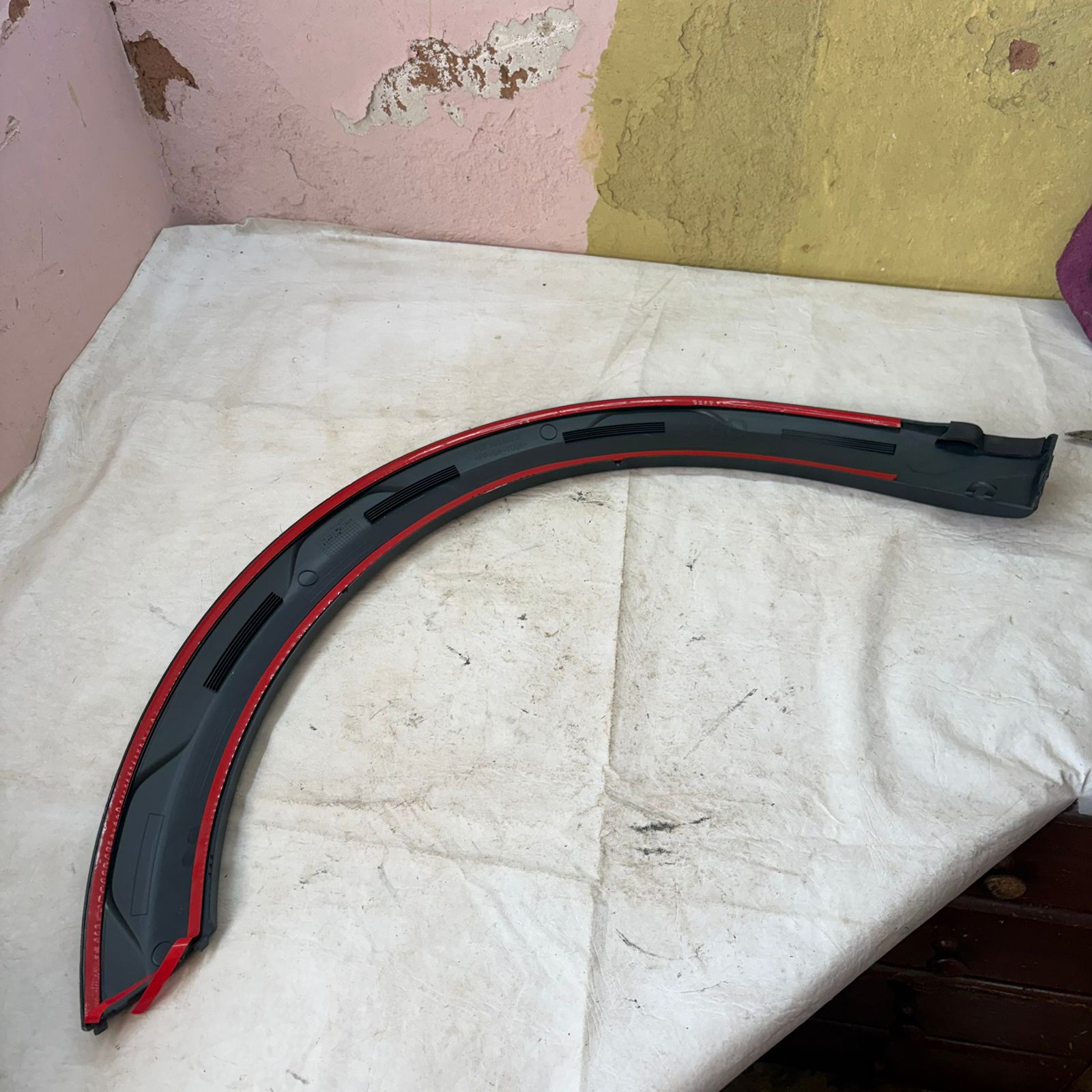 Moldura Paralama Dianteiro Direito VW Saveiro - Imagem 6