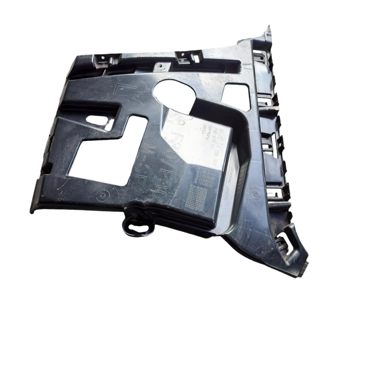 Guia do Parachoque Traseiro Esquerdo BMW 320i 328i - Imagem 3