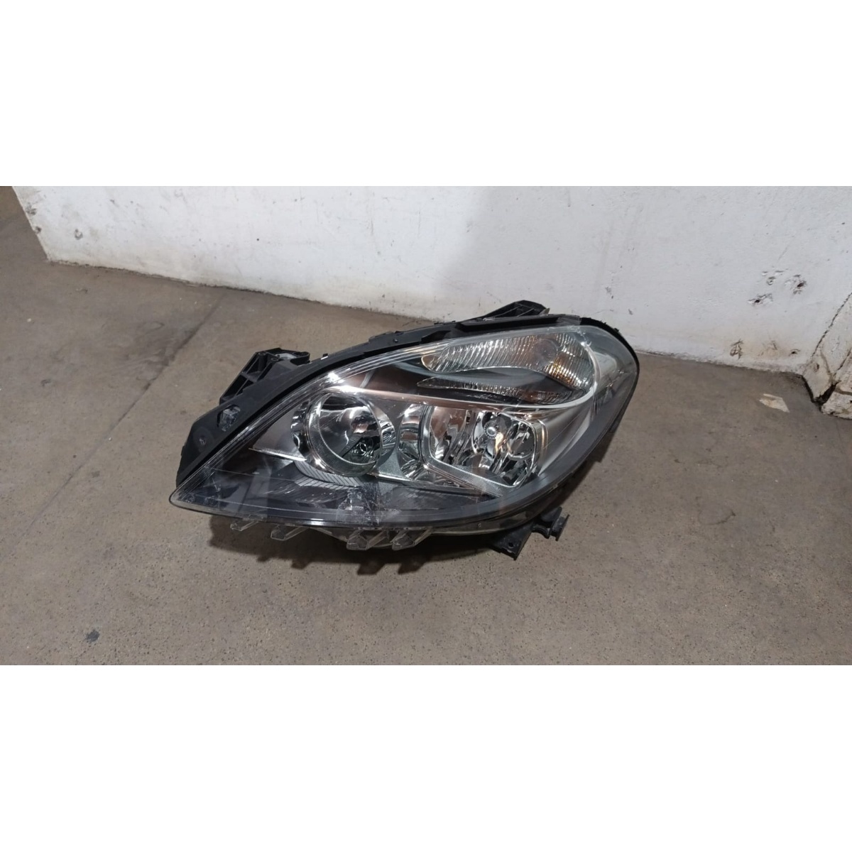 Farol Esquerdo Mercedes B200 W246 2012-2015 Esquerdo/motorista