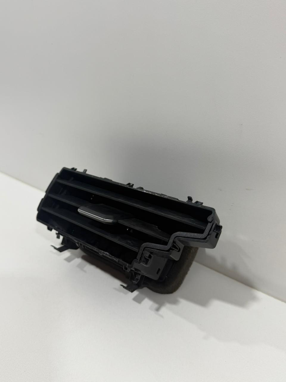 Difusor Ar Dianteiro Direito C. Detalhe VW Taos 2GJ858416 - Imagem 2