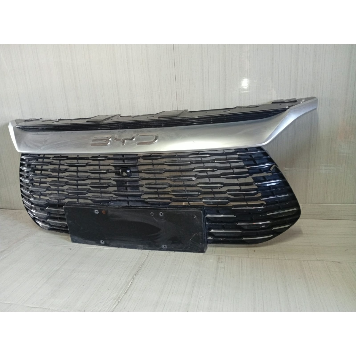 Grade Cromada Song Pro Byd 2024 2025 2026 Com Detalhe Prata Cromado - Imagem 3