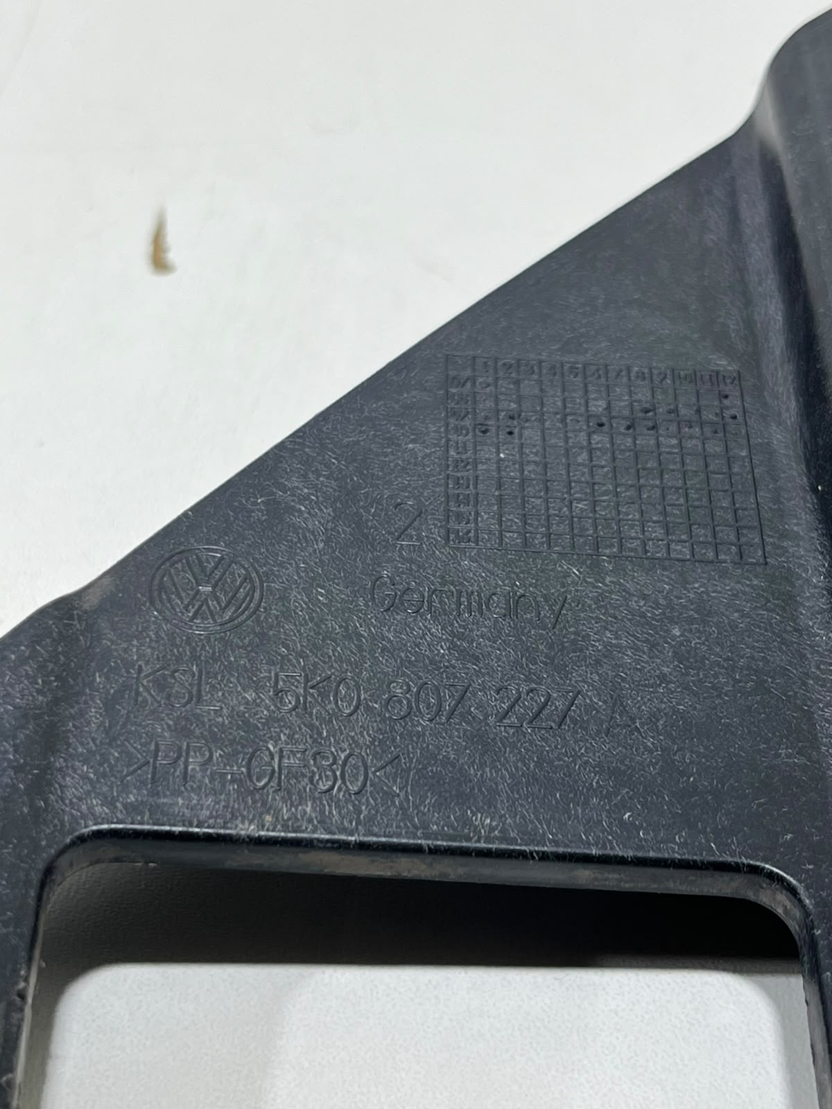 Guia Parachoque Diant Esq Jetta Variant 10/13 5K0807227A - Imagem 5