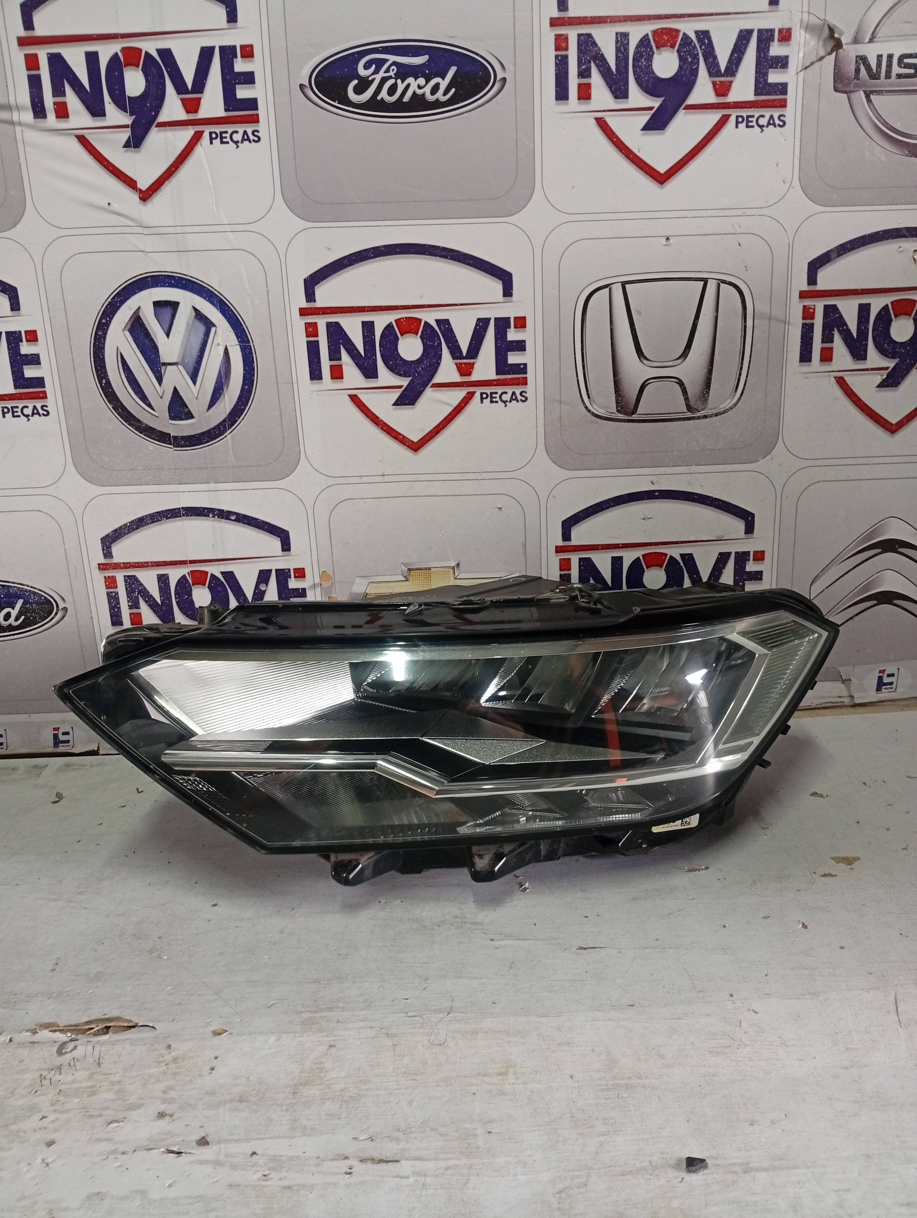 Farol Volkswagen Jetta 2018 a 2022