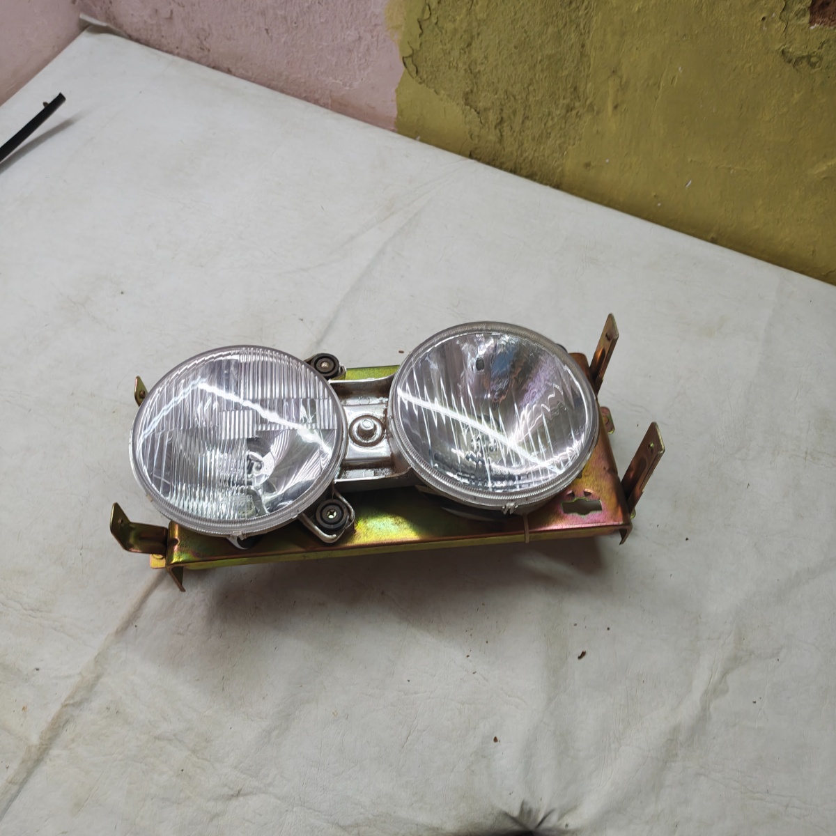 Farol Caminhão Mb 1620 1996 A 1999 Original