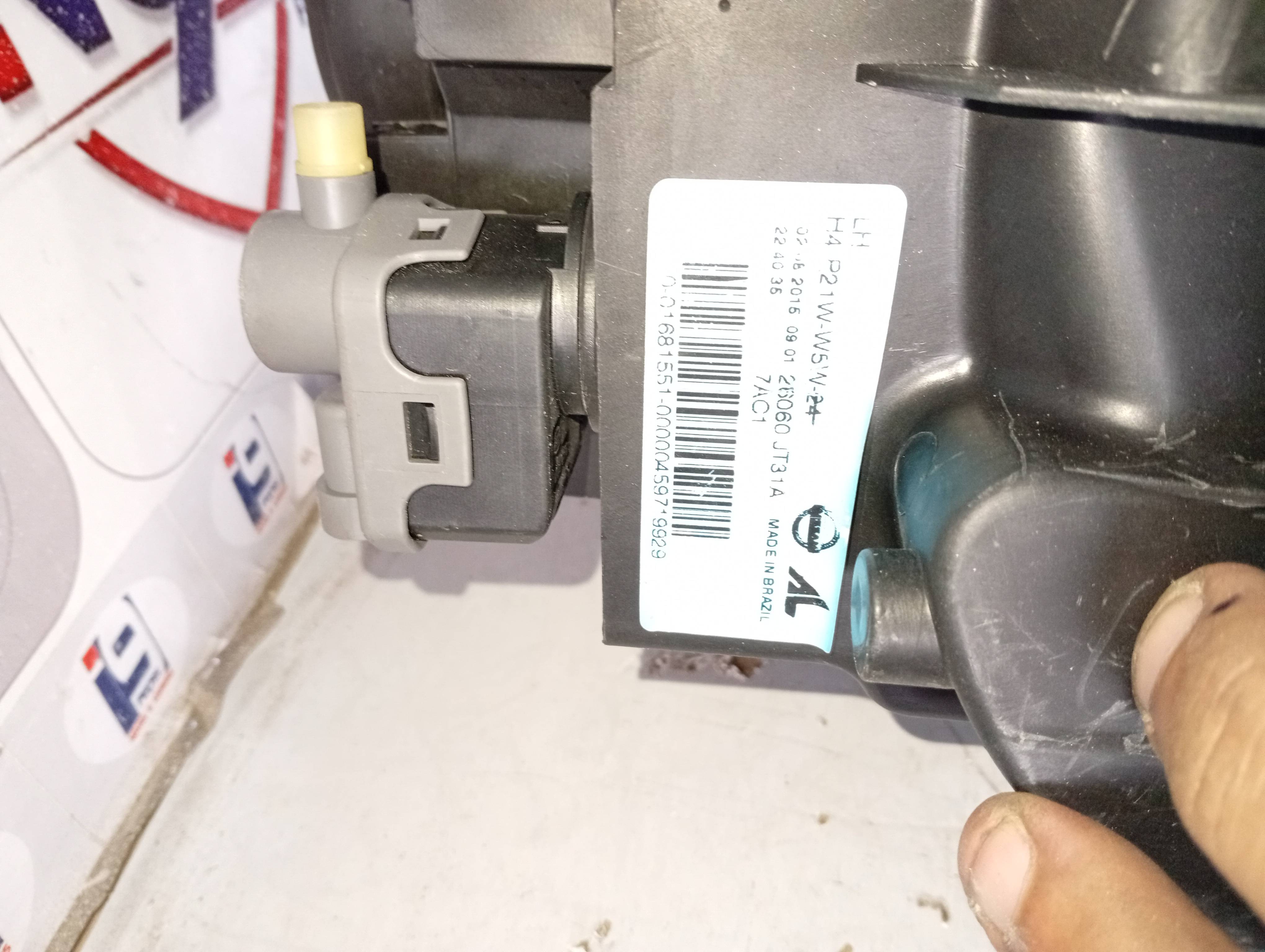 Farol Dianteiro Nissan Frontier 2008 a 2016 - Imagem 5