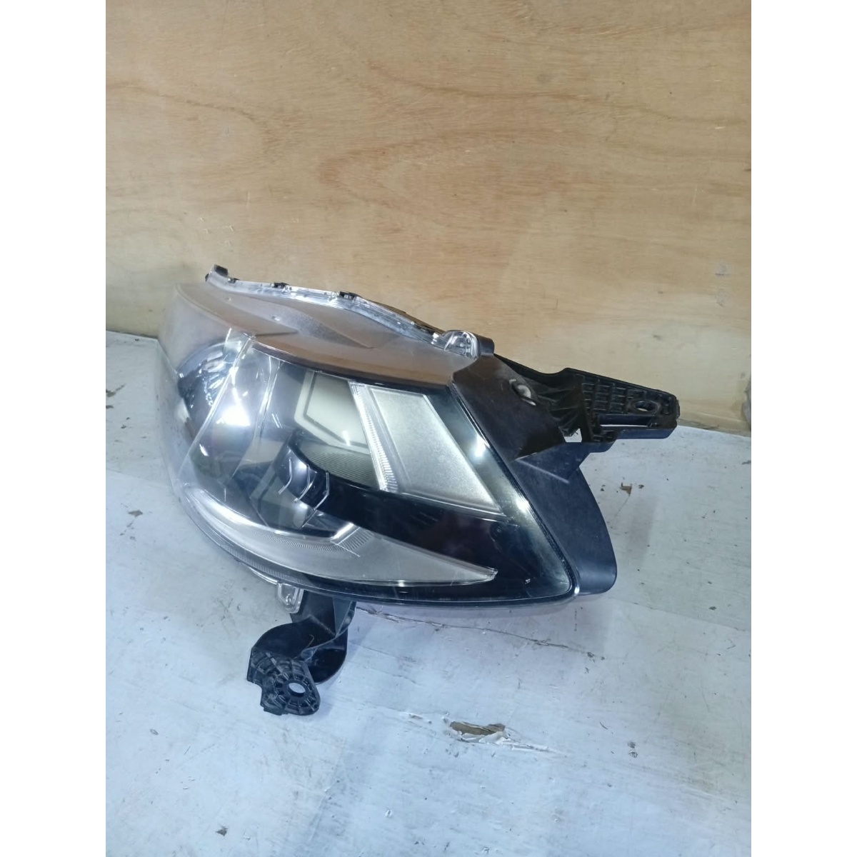 Farol Honda Wrv  2017 E  2021 Le Com Detalhe Orinal Esquerdo/motorista - Imagem 4