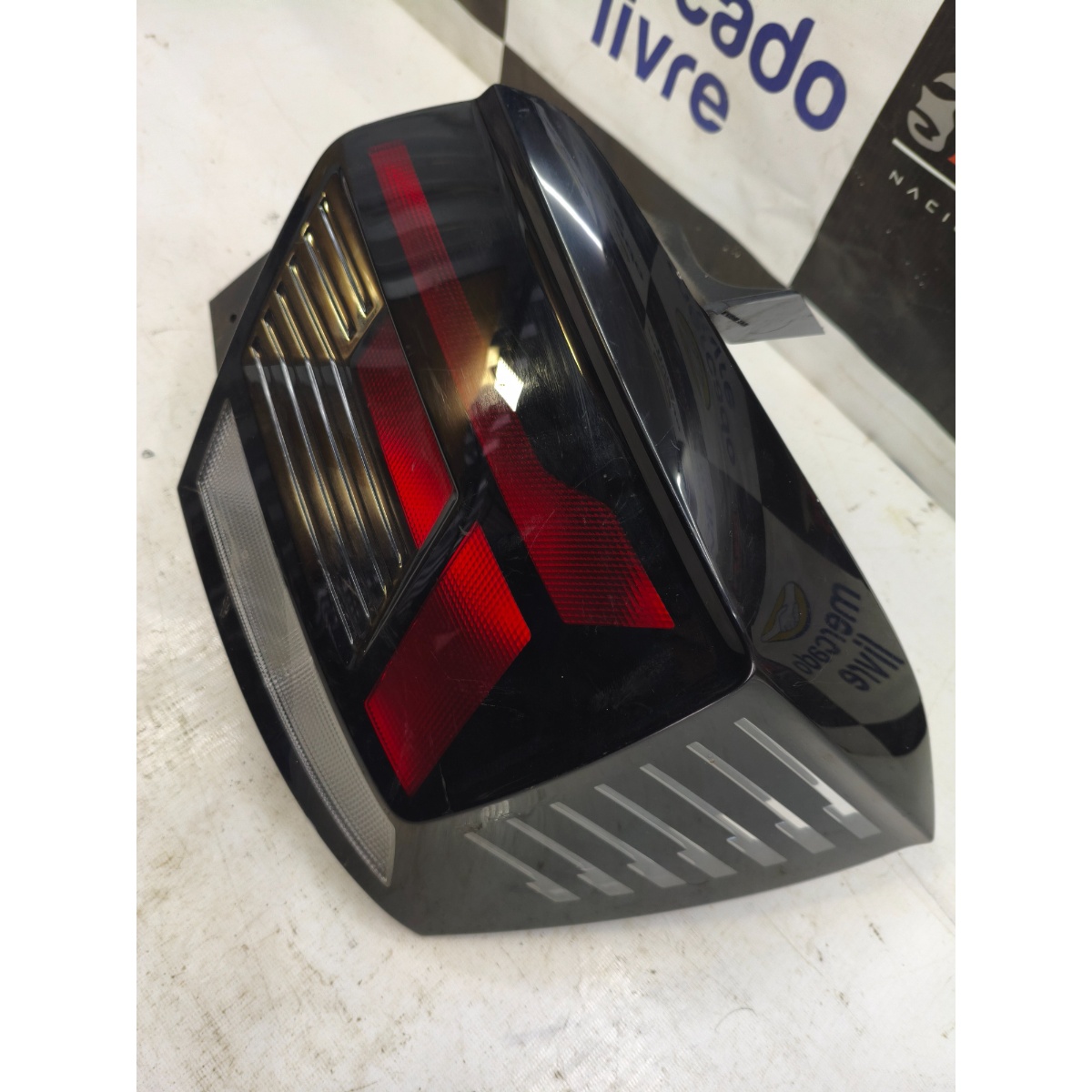 Lanterna Traseira Direita Polo Track Mpi Tsi 23 A 26 6Ea9450 - Imagem 4