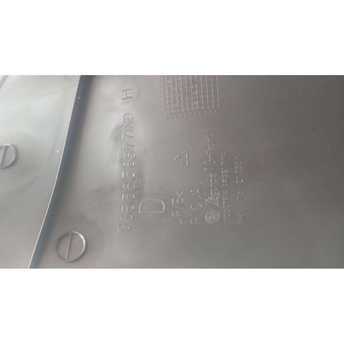Moldura Da Coluna Traseira Direita Peugeot 206 - Imagem 4