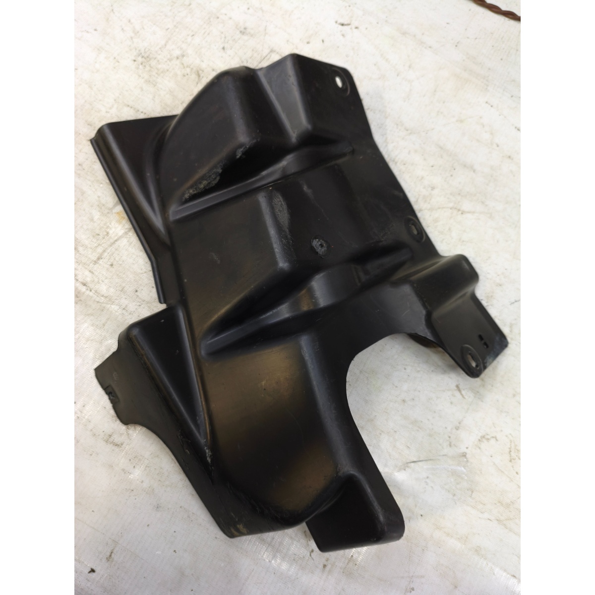 Defletor Caixa Roda Diant Direito Fiat Cronos 18 A 25 520023