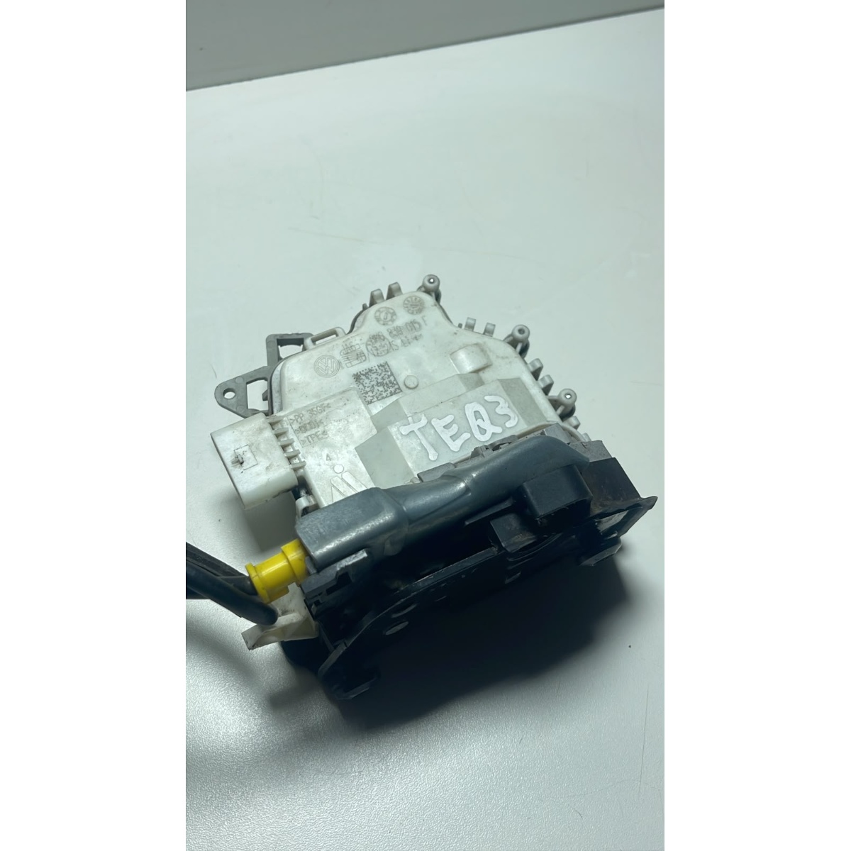 Trava Porta Traseira Esquerda Audi A3 2014 a 2020 8k0839015f - Imagem 2
