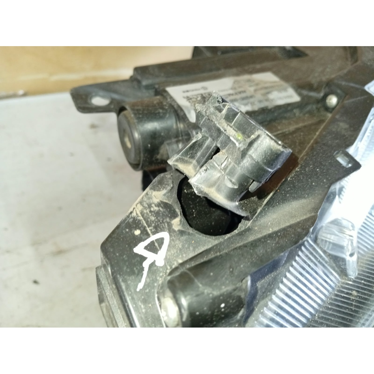Farol L/D Haval H6 23/25 Orinal Com Avaria - Imagem 4