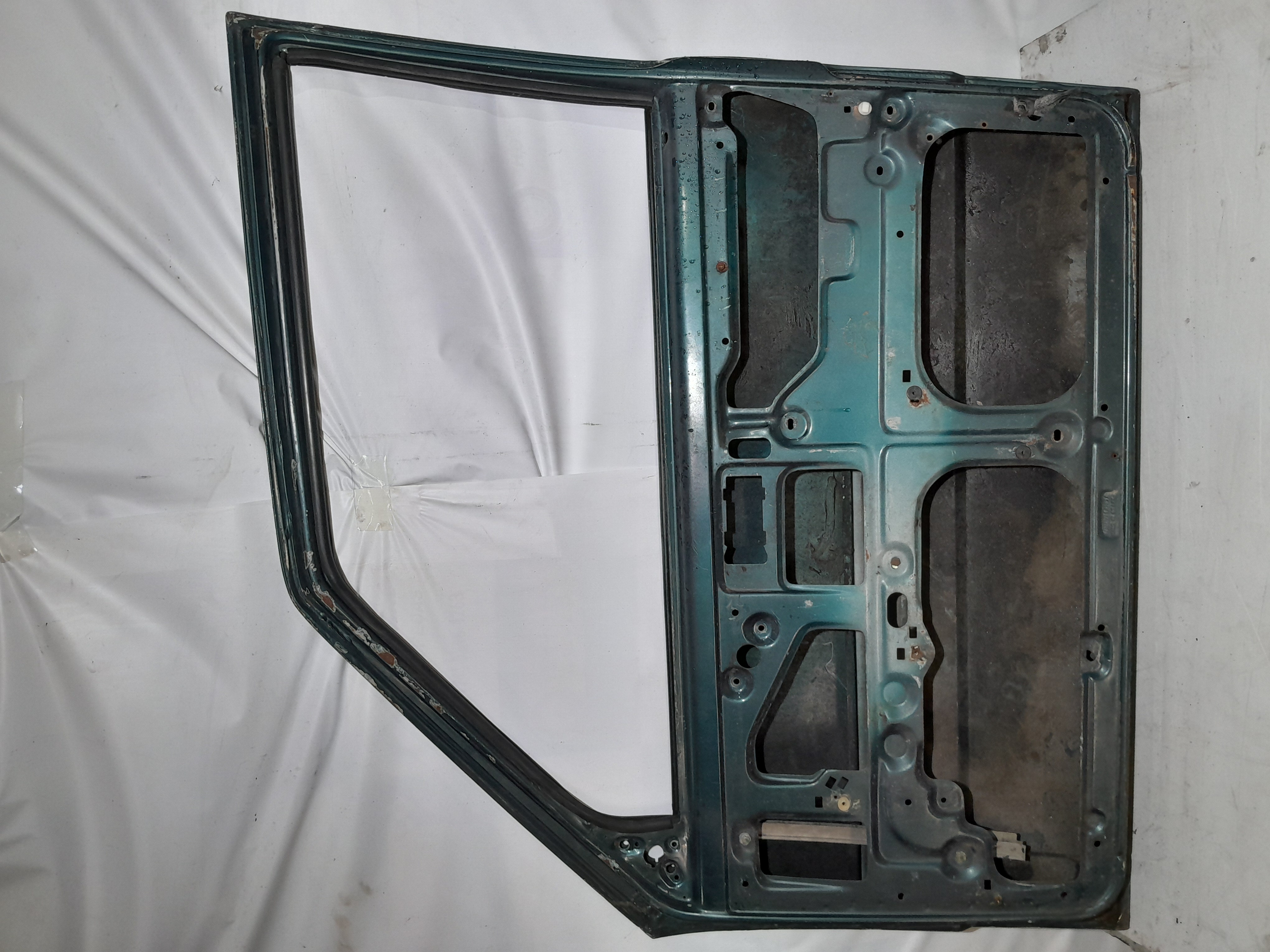 PORTA DIANTEIRA LD  UNO 1984/2002 2 PORTAS (VERDE BRILHANTE) - Imagem 9