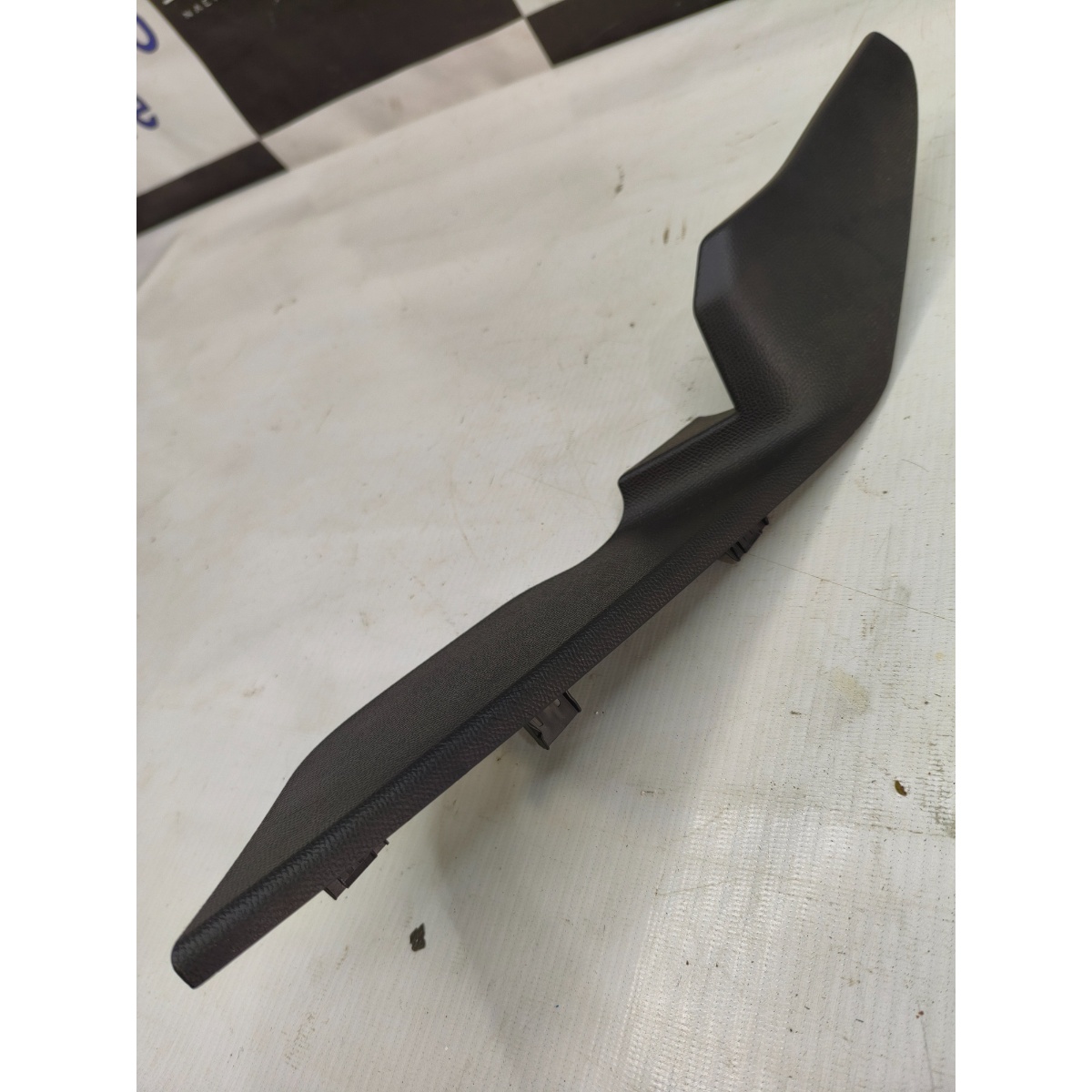 Moldura Console Central Freio Mao Peugeot 208 9830411280 - Imagem 3