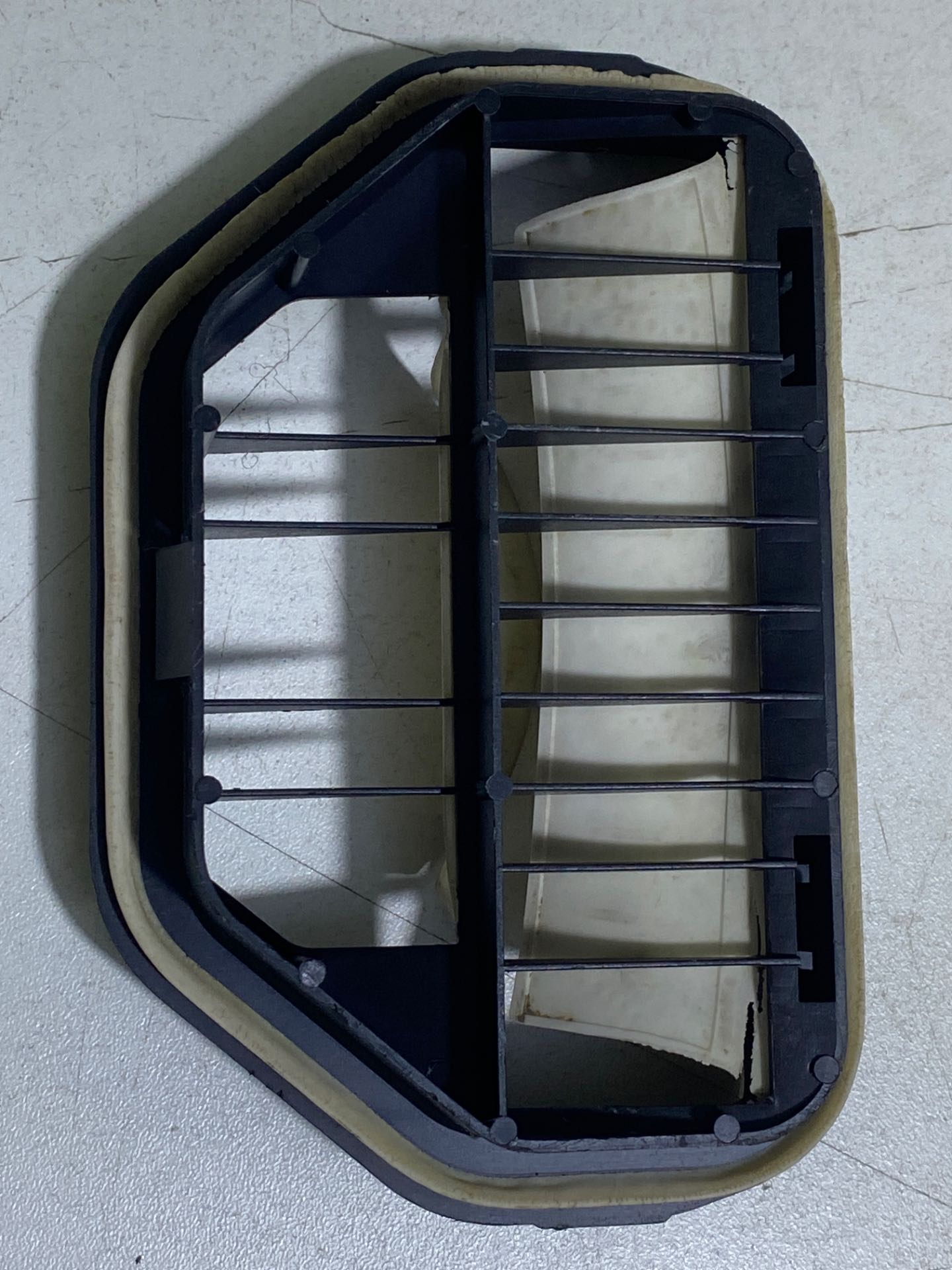 Grade Difusor Saída de Ar Ford Transit 2008/2013