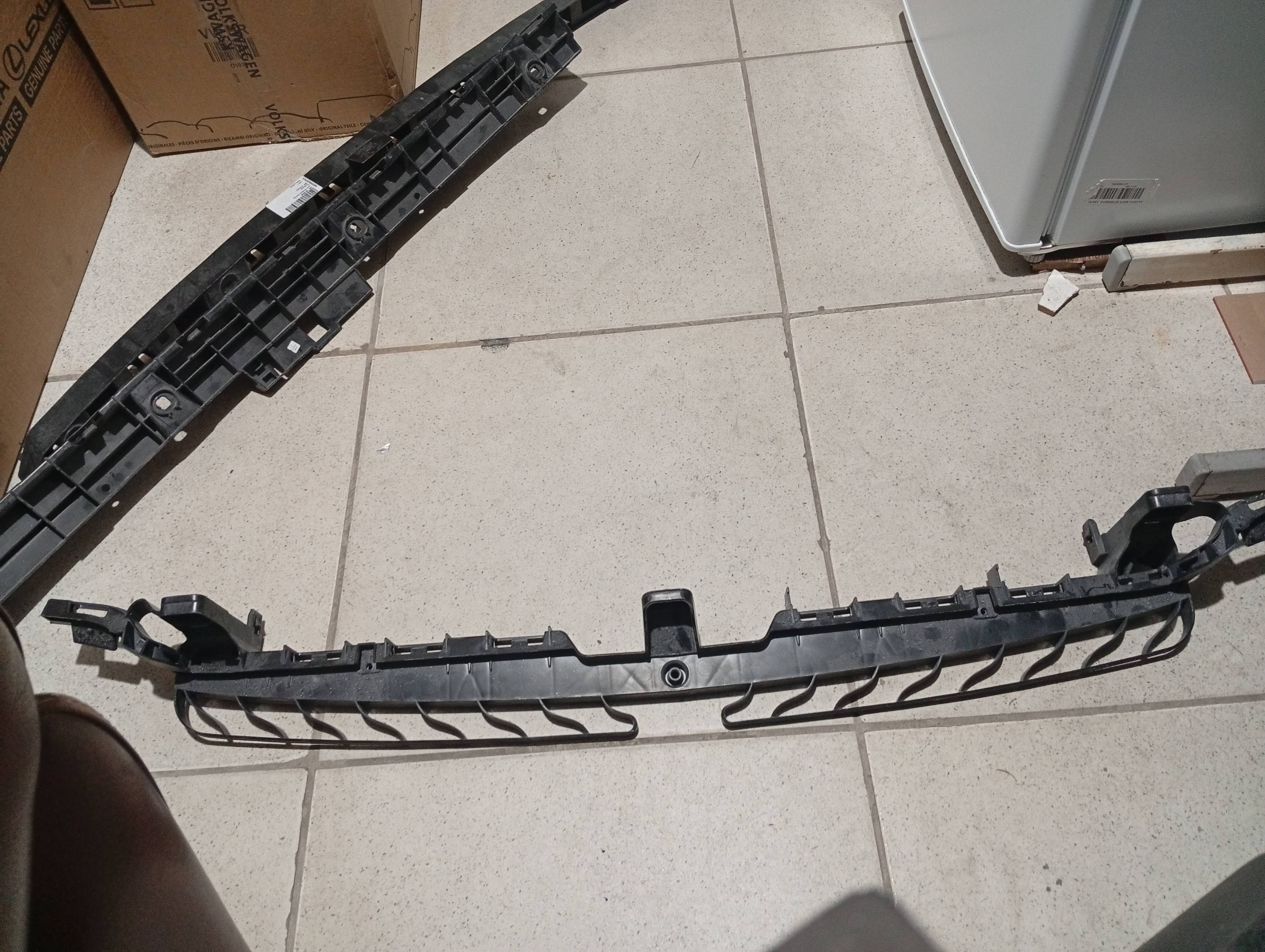 Suporte Grade Jetta 2019 a 2021