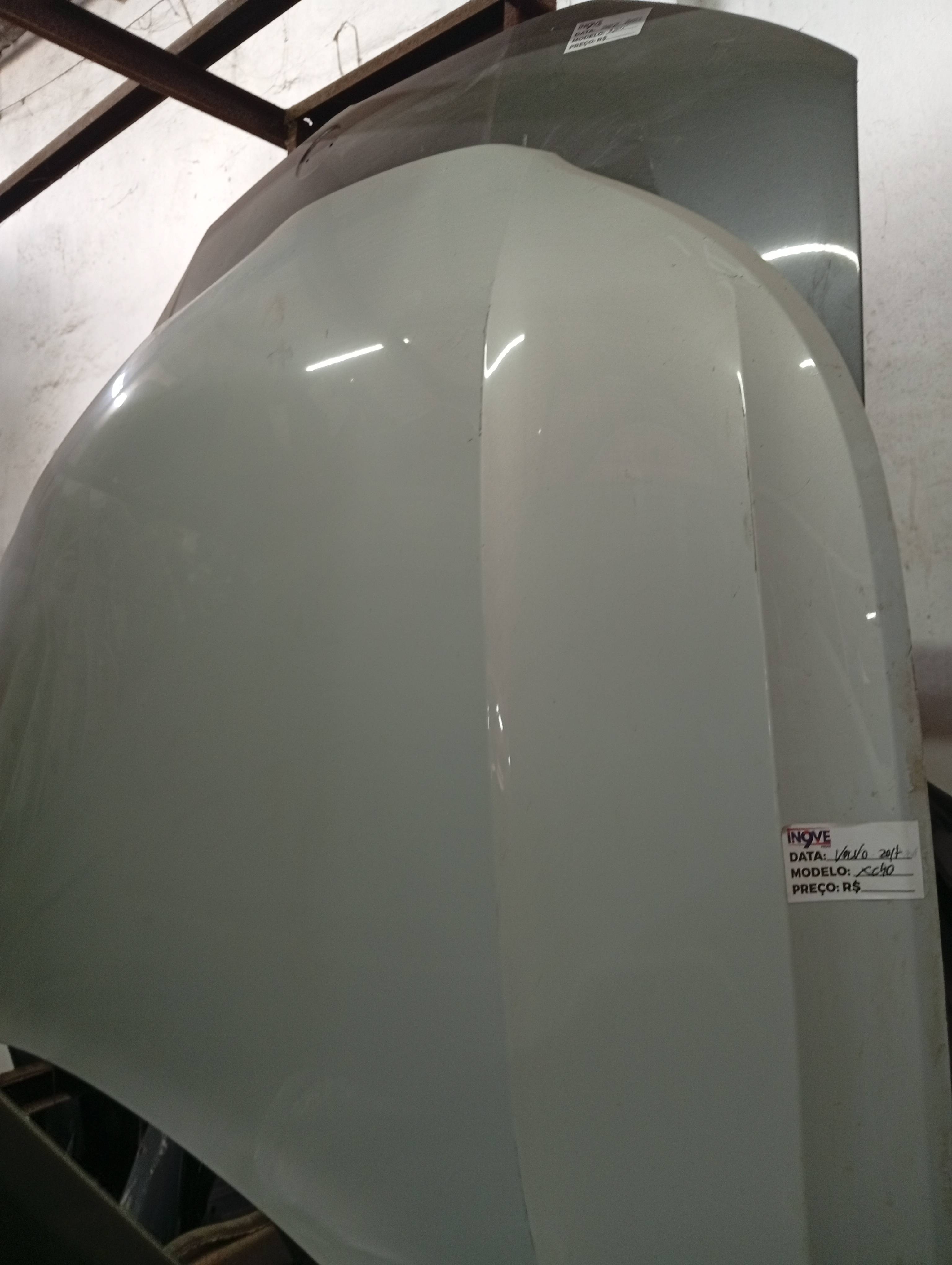 Capô Volvo XC40 2020