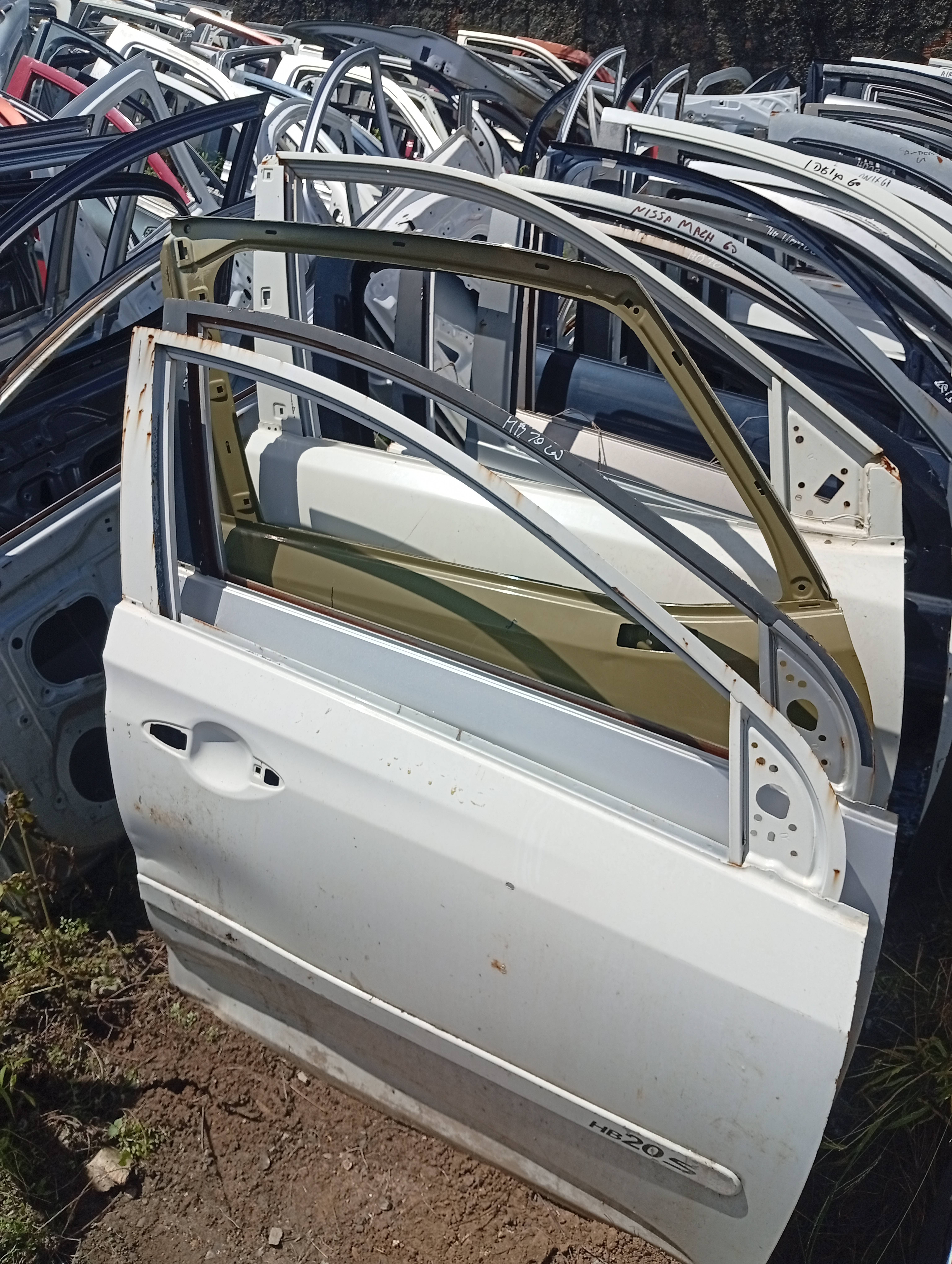Porta Dianteira Direita Hyundai HB20 2015