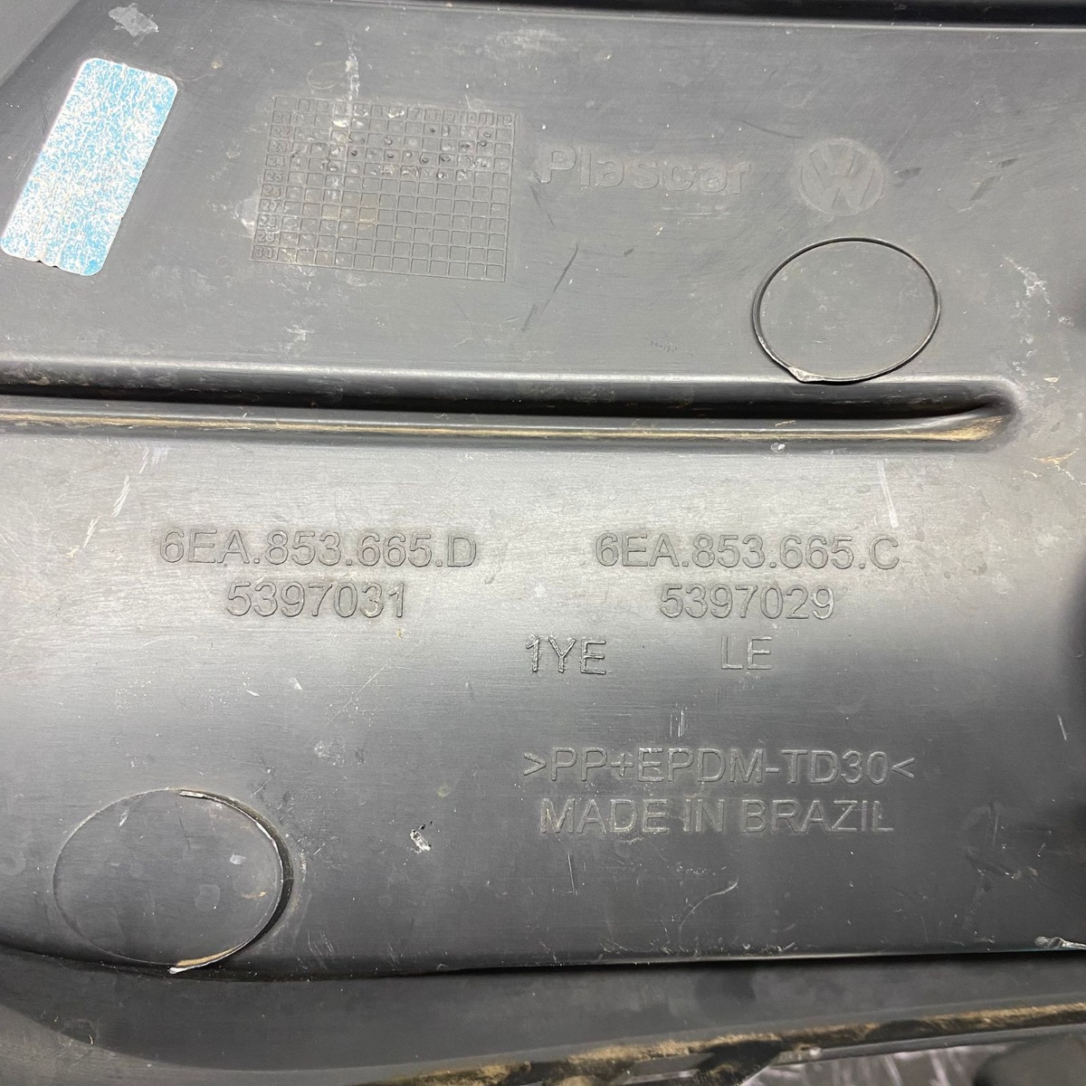 moldura farol milha esquerdo vw polo 2023 2025 oem - Imagem 7