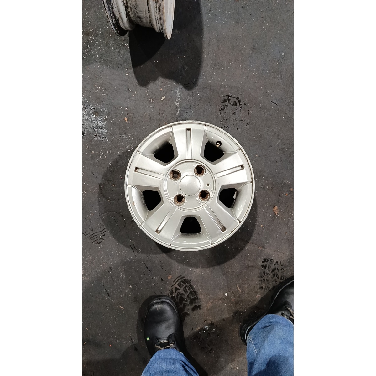 Roda De Liga Leve 13X6 Celta Corsa Classic - Imagem 5