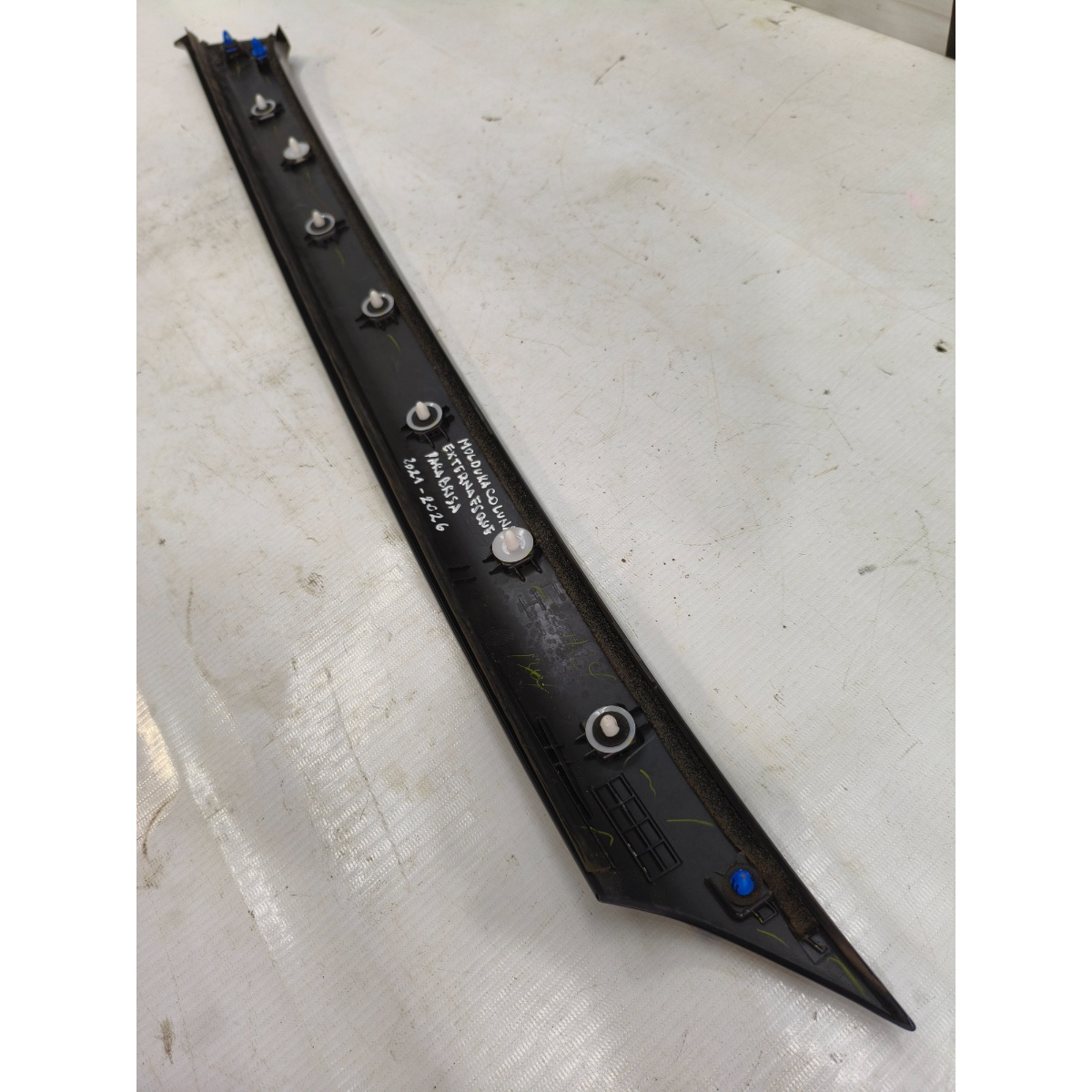 Moldura Coluna Parabrisa Esquerda Creta 2021 A 2026 86250-bw Preto - Imagem 6