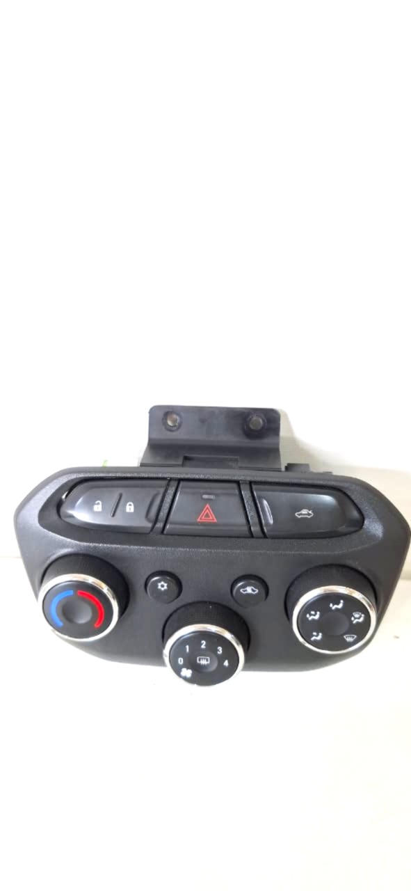 Comando de Ar Condicionado Onix/Prisma 2013-2020 - Imagem 1