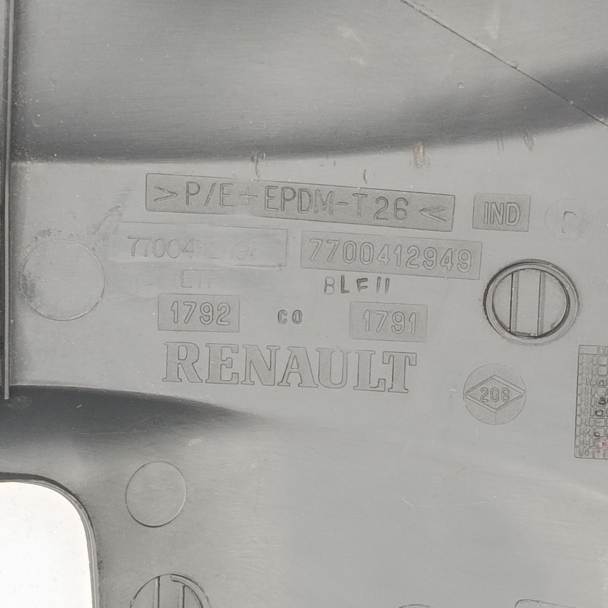 Moldura Inferior Coluna de direção Renault Clio 2007 08 09 - Imagem 5