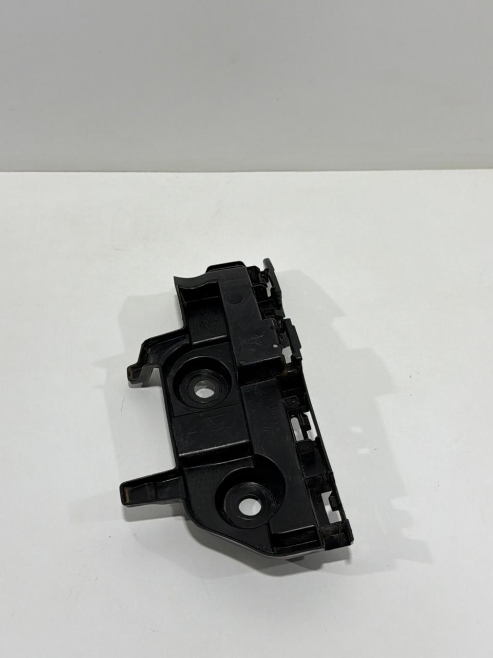 Guia Para-choque T.E VW Polo 6EA807453 - Imagem 4