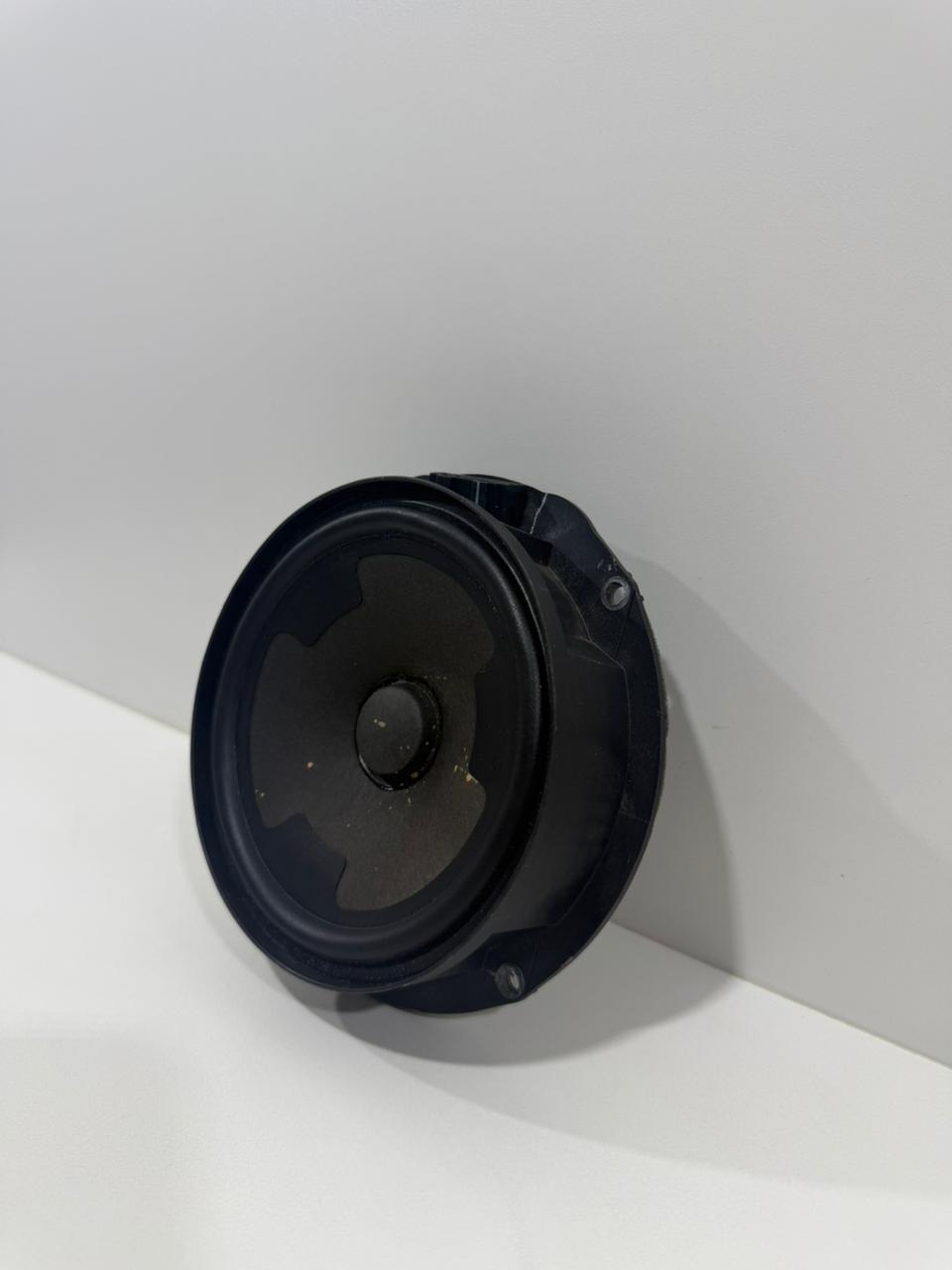 Alto Falante Porta Dianteira Vw Taos - Imagem 2