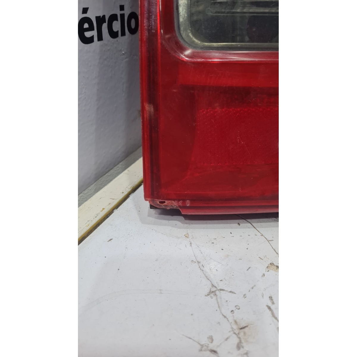 Lanterna Direita VW Saveiro G5 G6 G7 G8 08-13 COM AVARIA - Imagem 3