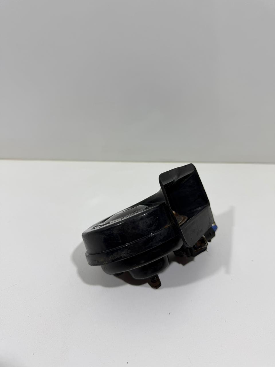 Buzina Bora Golf Jetta Passat New Beetle 3b0951221