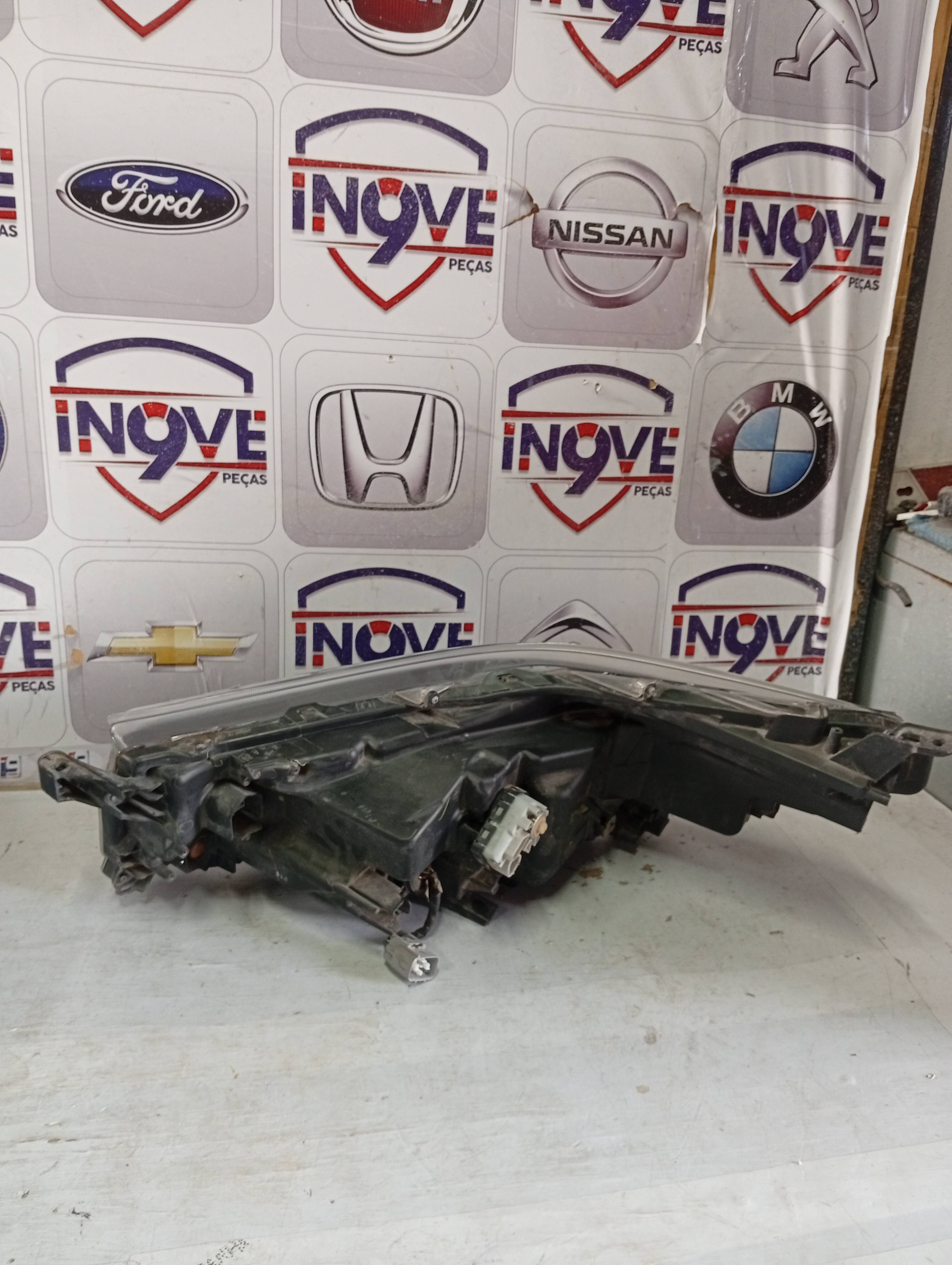 Farol Dianteiro Toyota Hilux 2021 a 2024 - Imagem 4