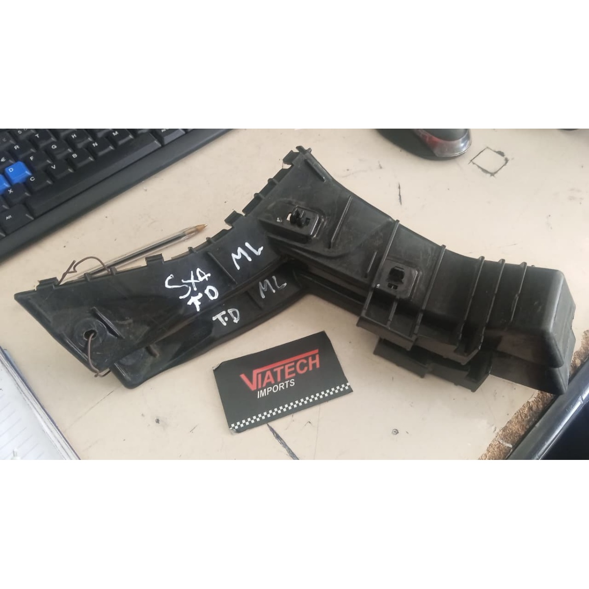Soporte Fascia Tras/Der Suzuki Sx4  cada