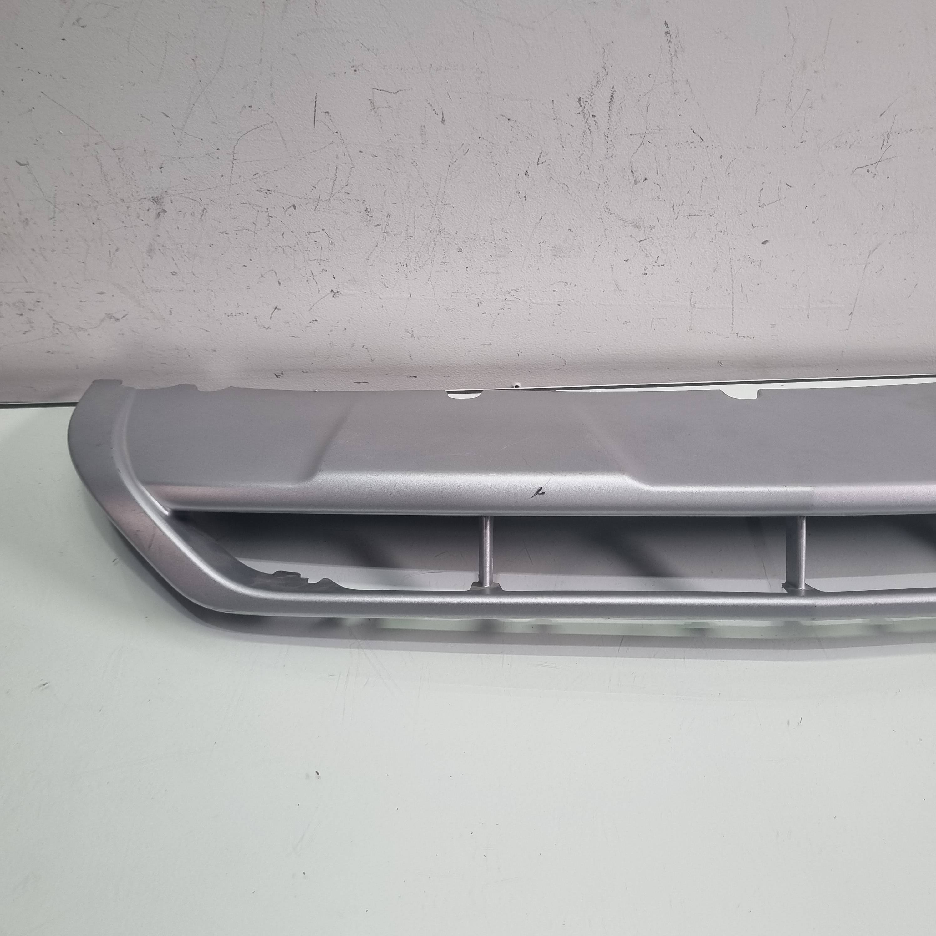 Moldura Inferior do Para-choque Dianteiro Onix - Imagem 4