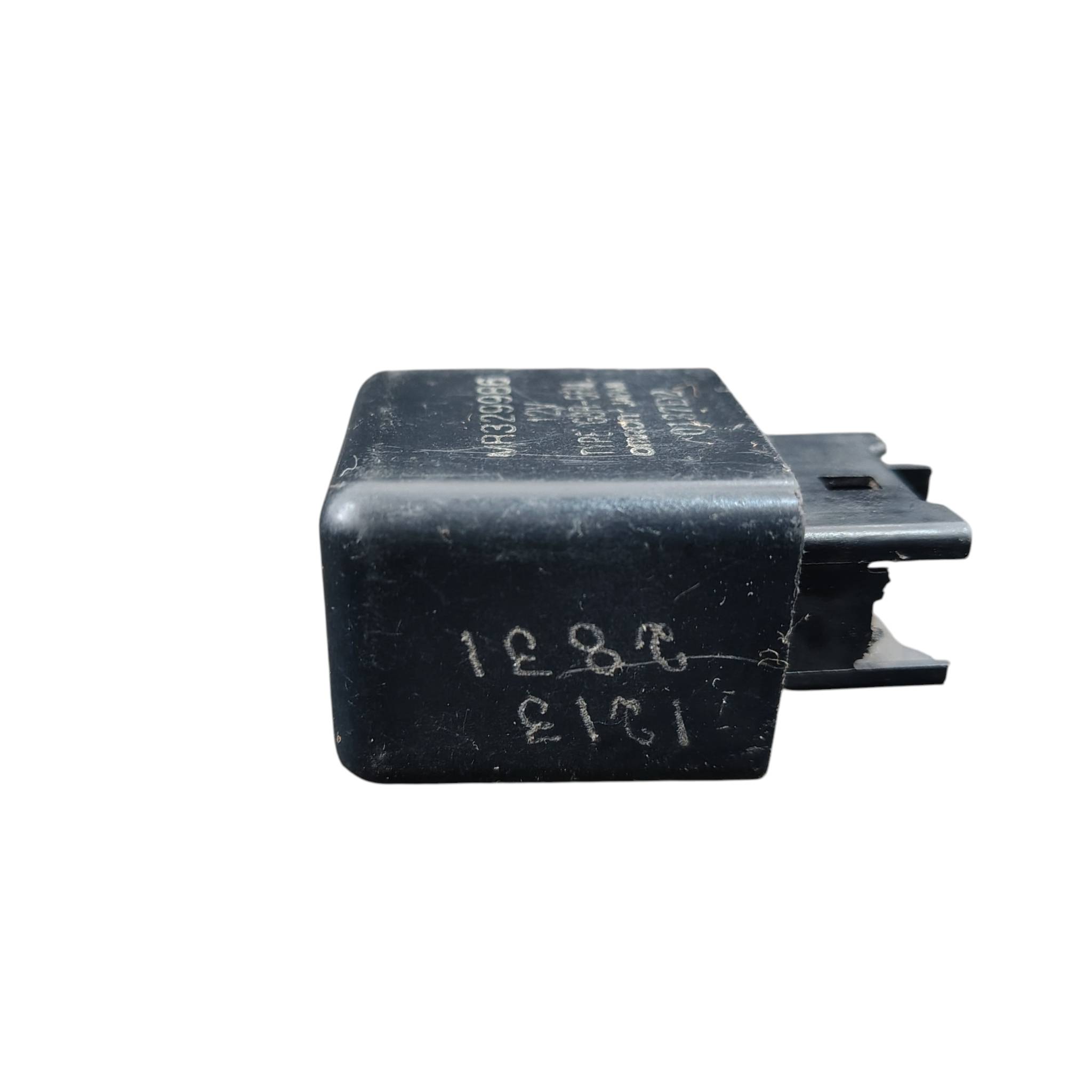 Rele Pisca Alerta Pajero Sport 00-11 Original Mr329986 Preto Preto - Imagem 3