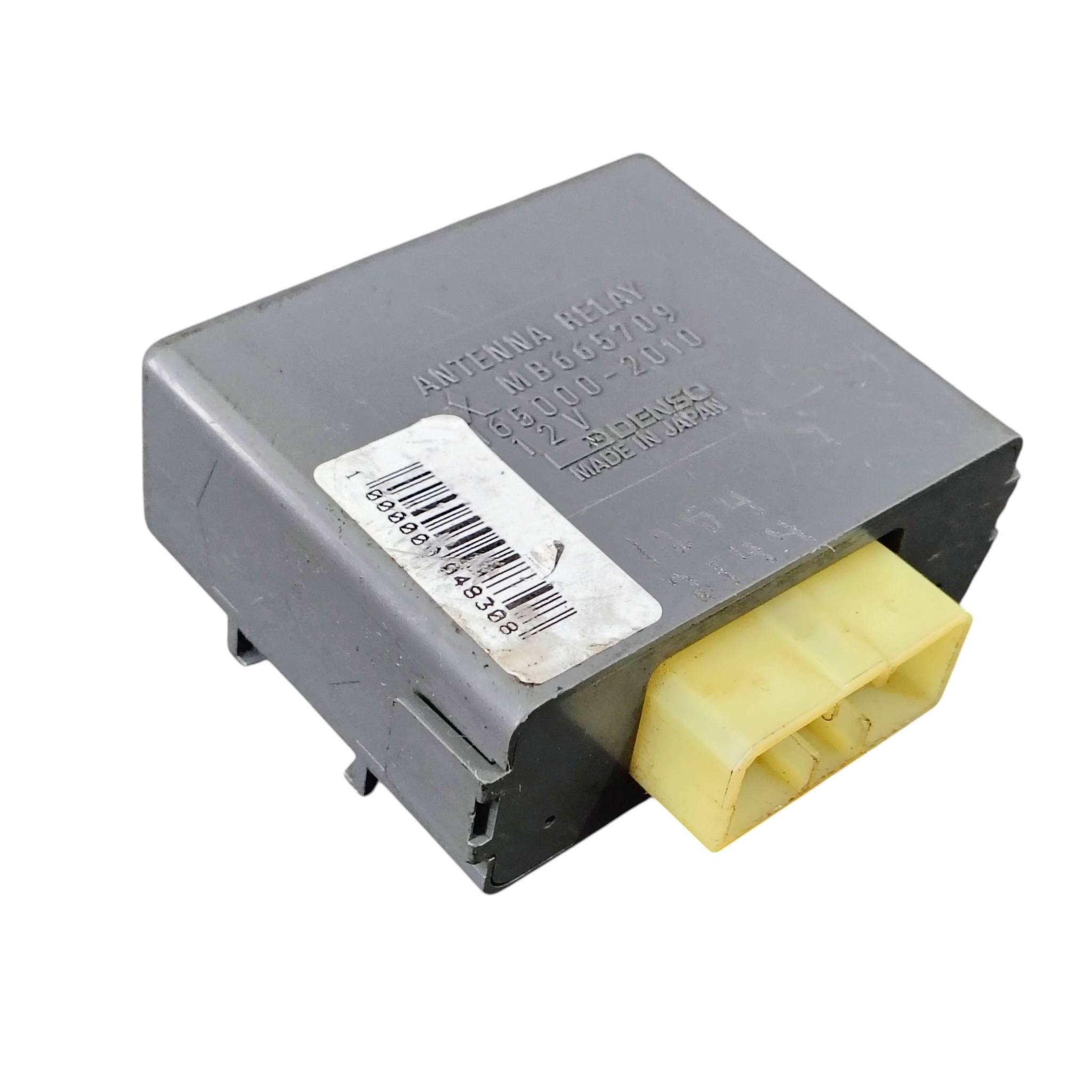 RELE DE ANTENA MITSUBISHI PAJERO SPORT 97-07 MB665709