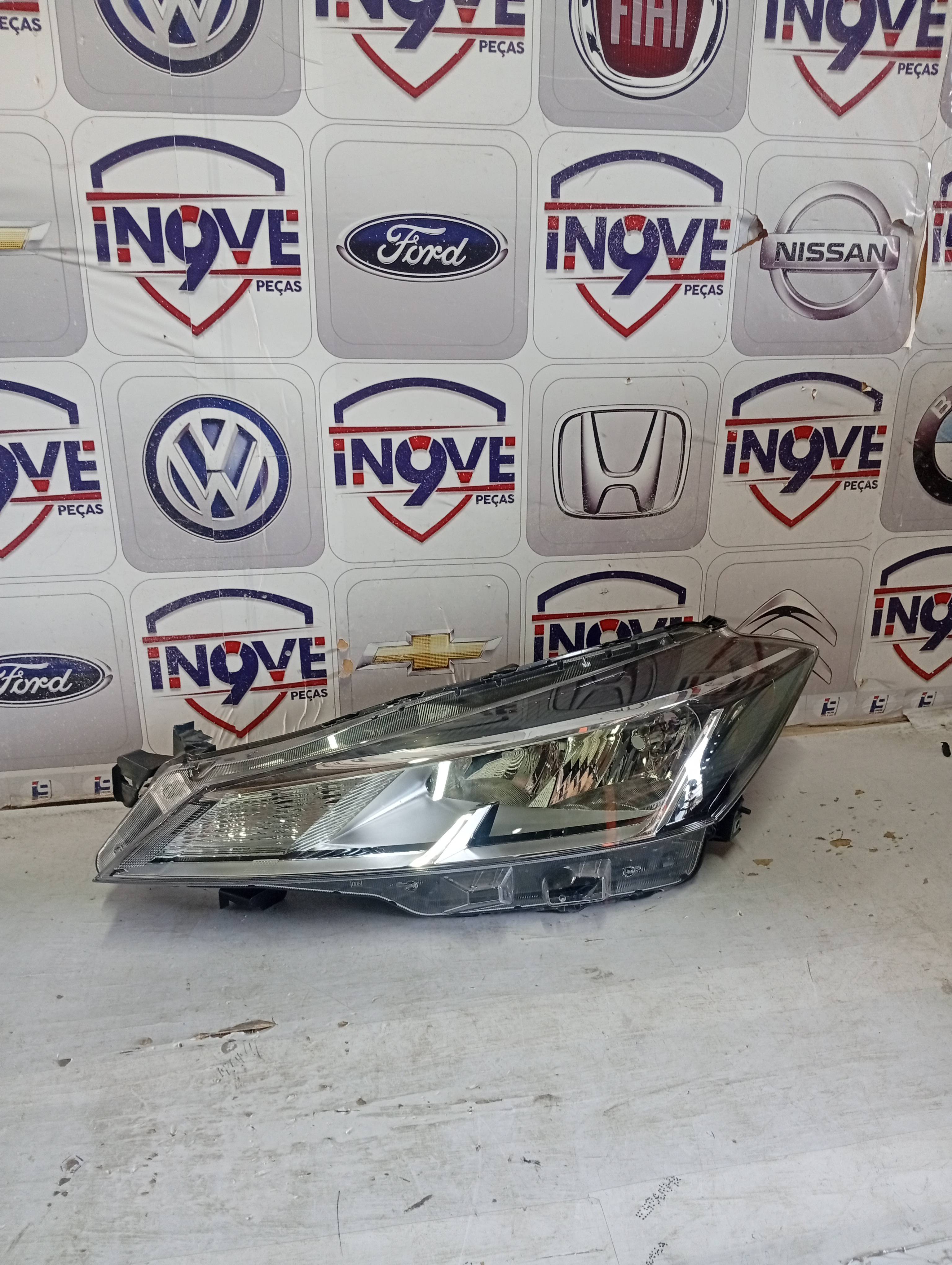 Farol Esquerdo Nissan Kicks 2022/2023