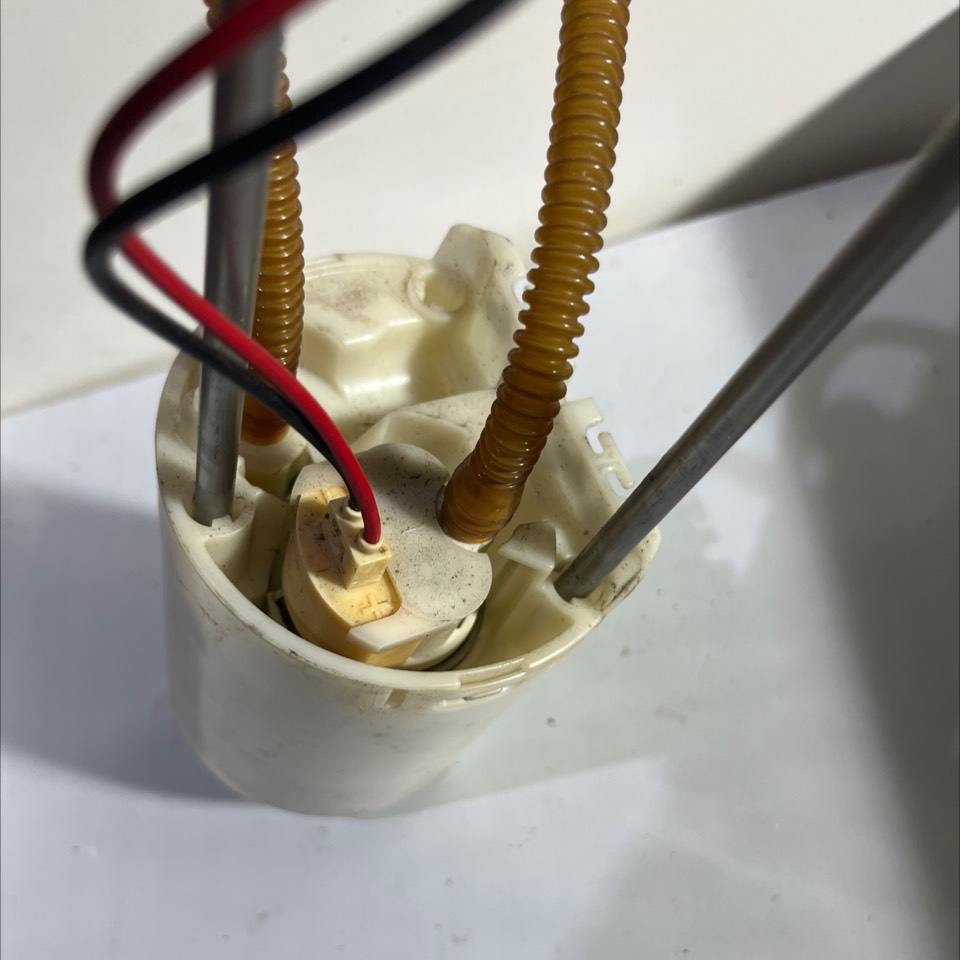 Bomba de Combustível Mitsubishi Pajero TR4 - Imagem 2