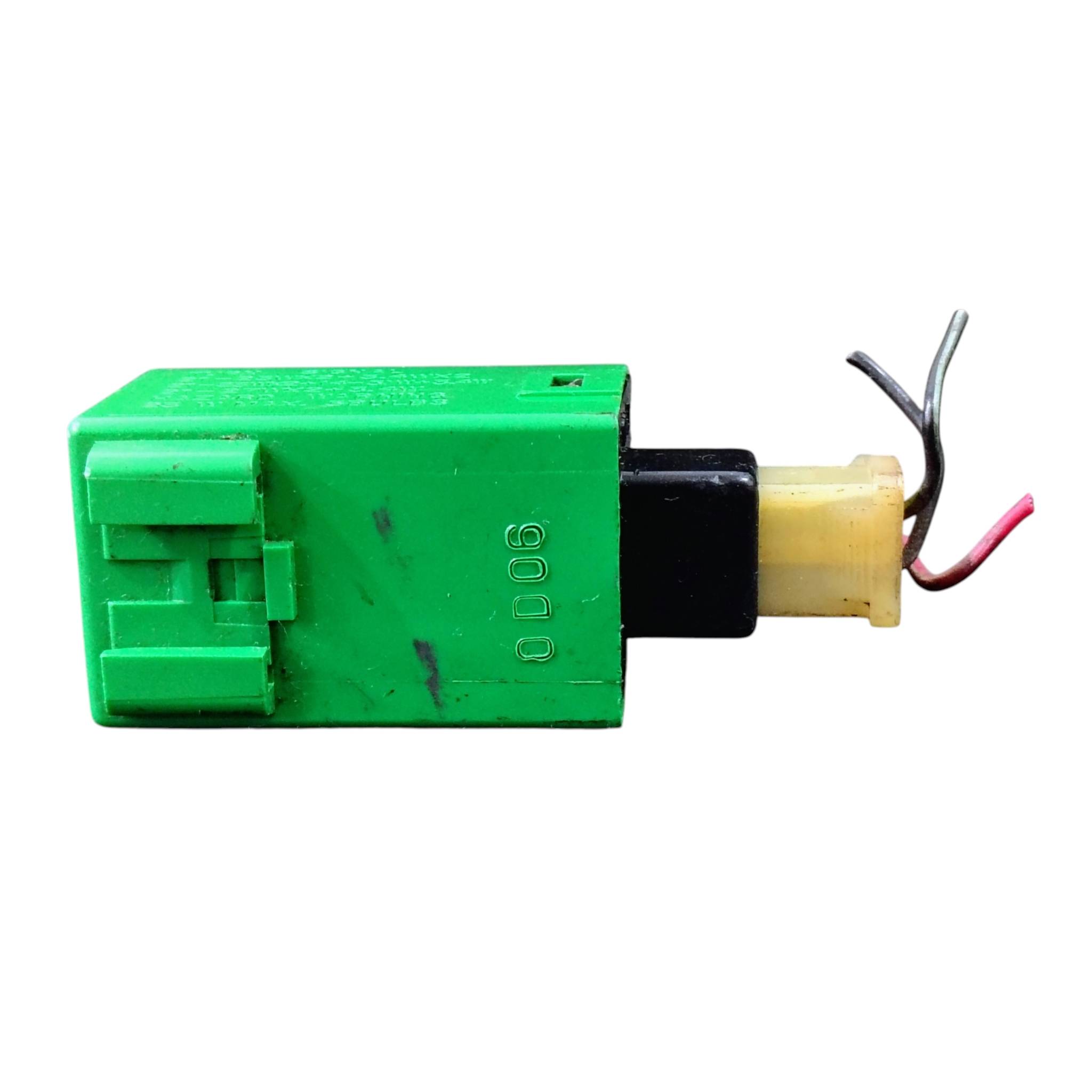 Relê Pisca Alerta Kia Mitsubishi 12v Verde Cod Ky0166830 Verde - Imagem 3