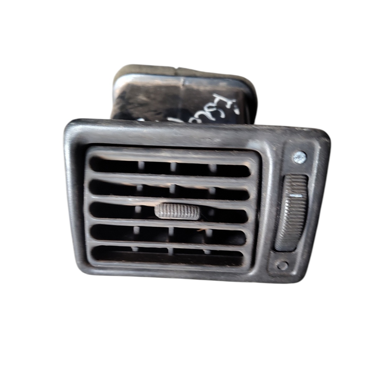 Difusor de ar Lado Esquerdo Ford Escort 97/02
