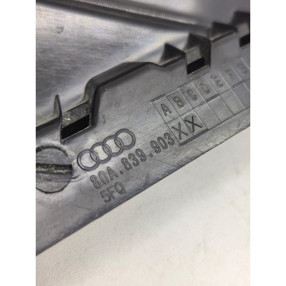 Acabamento Moldura Coluna Porta Tras Esq Audi Q5 18/25 - Imagem 4