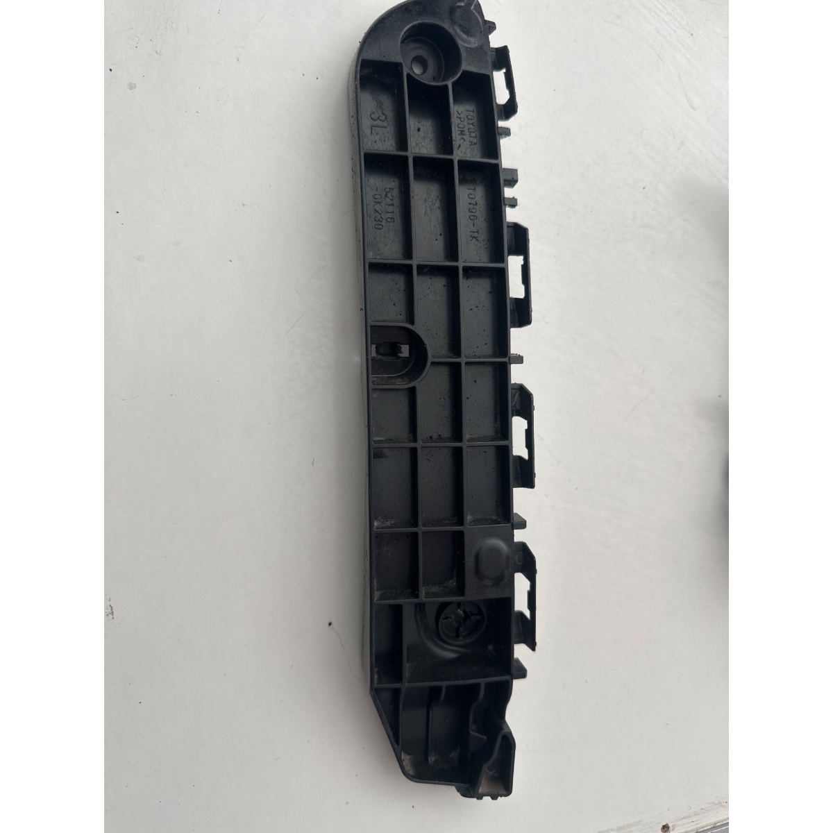 Suporte Parachoque Dianteiro Direito Hilux Sw4 - Imagem 1